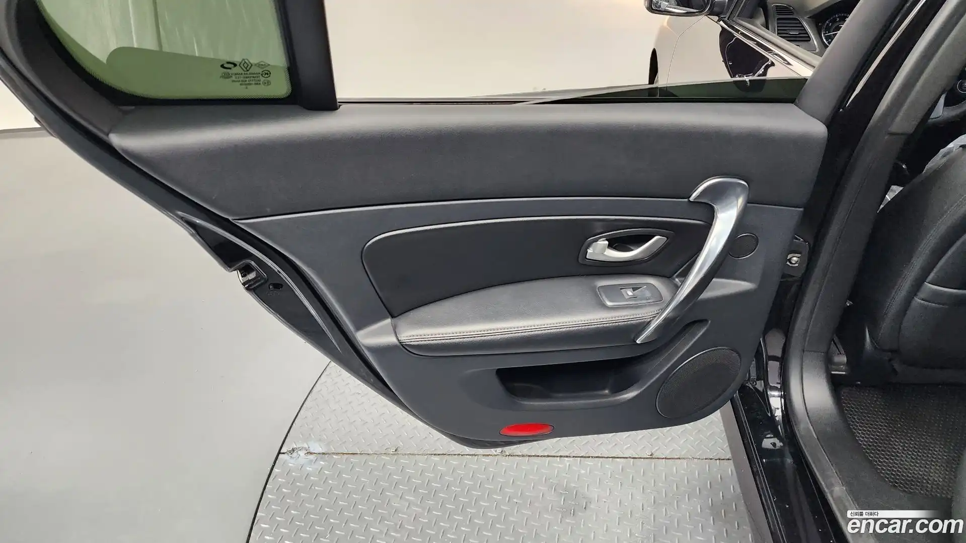 SM5 Renault Korea 2013.0-INNER-035