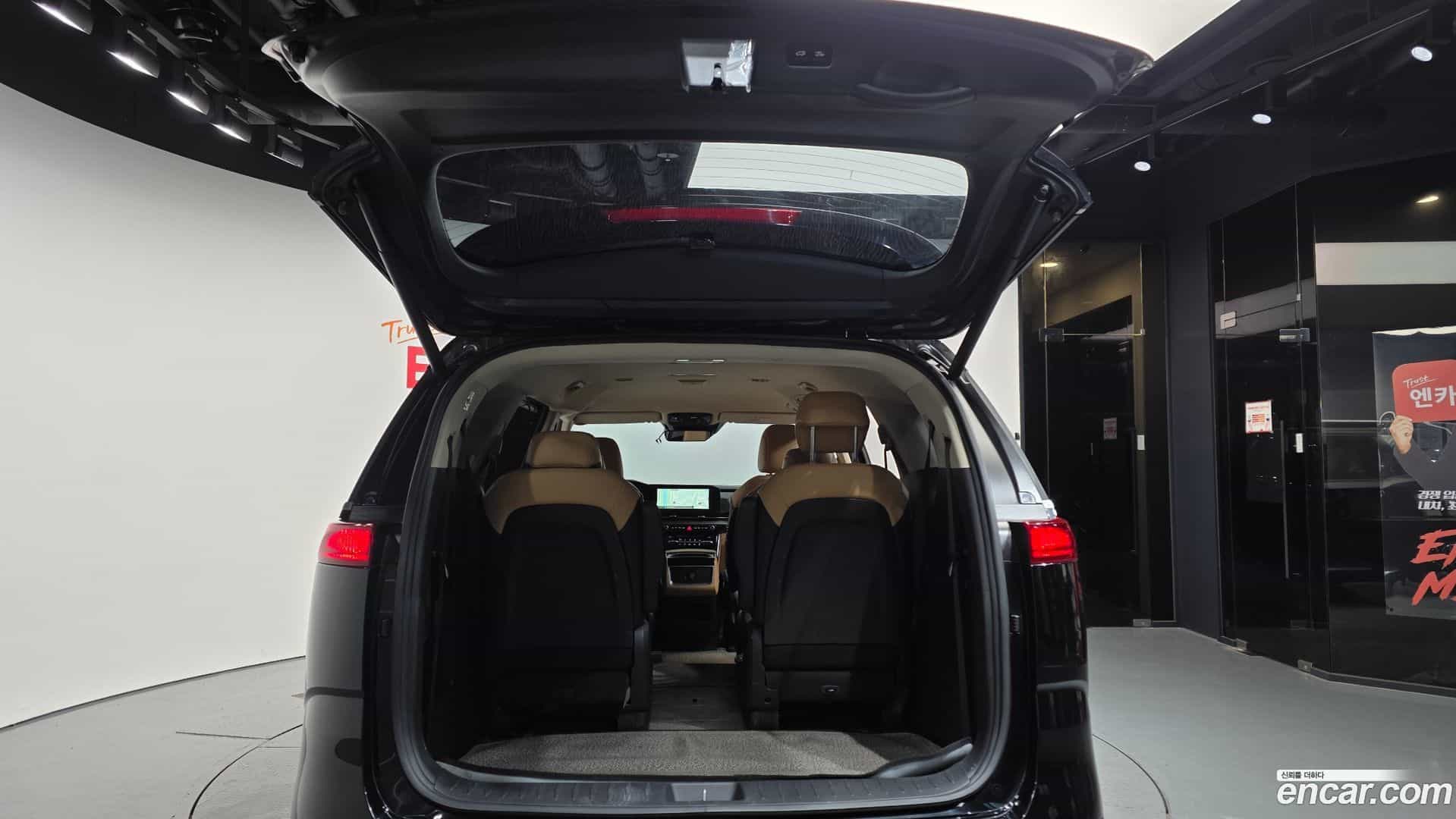 Canival Kia 2023.5-OPTION-024