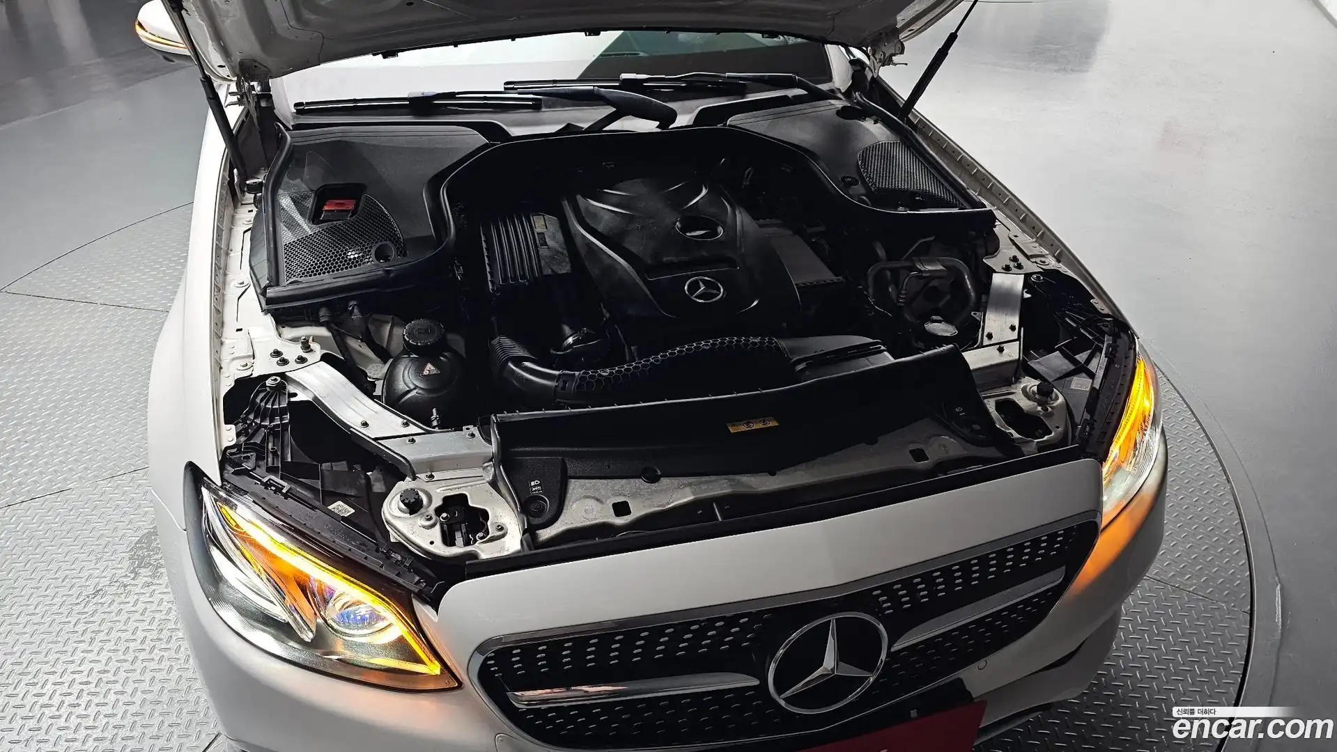 E-Class Mercedes-Benz 2016.9-OUTER-006