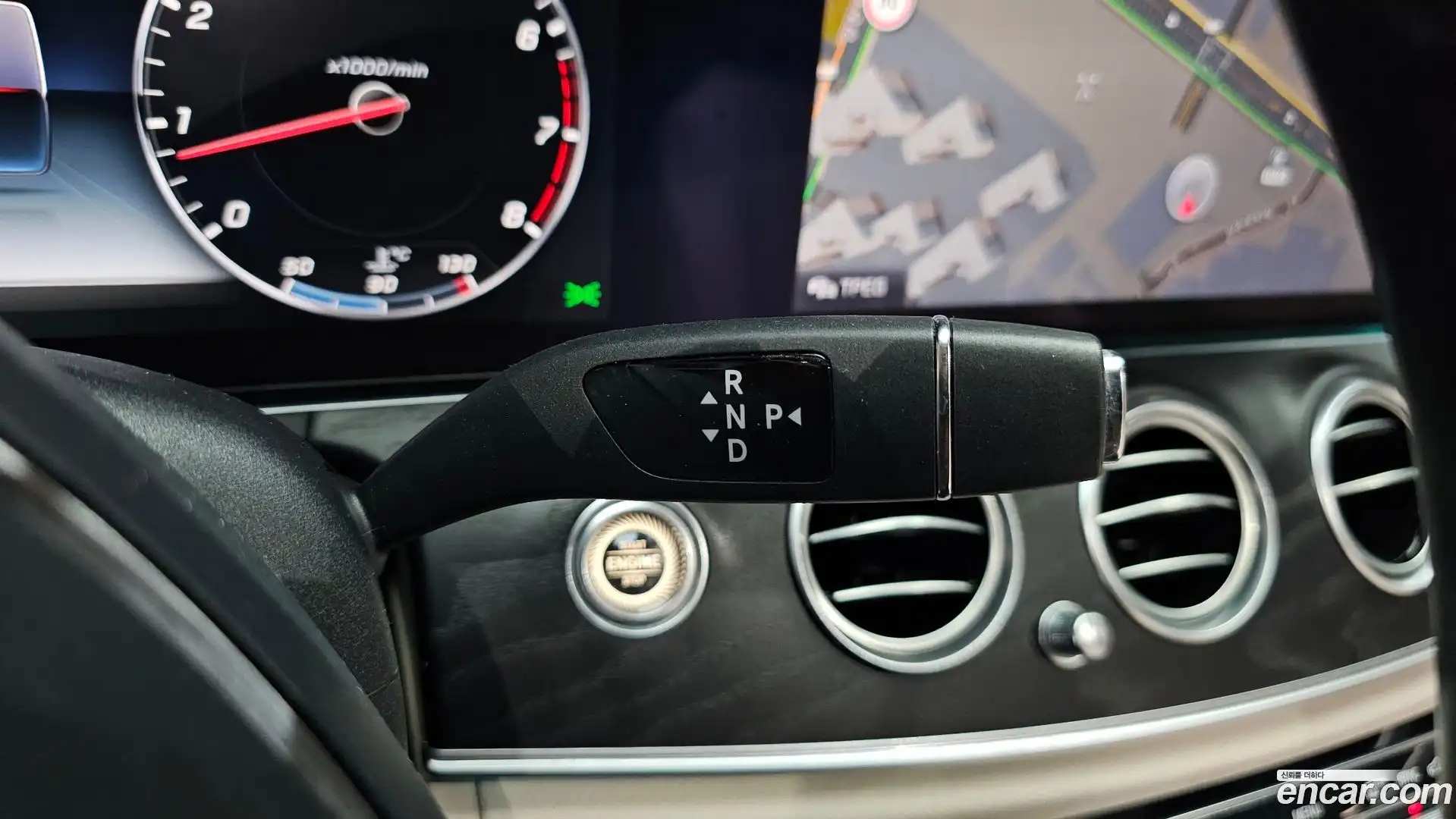 E-Class Mercedes-Benz 2016.9-INNER-009