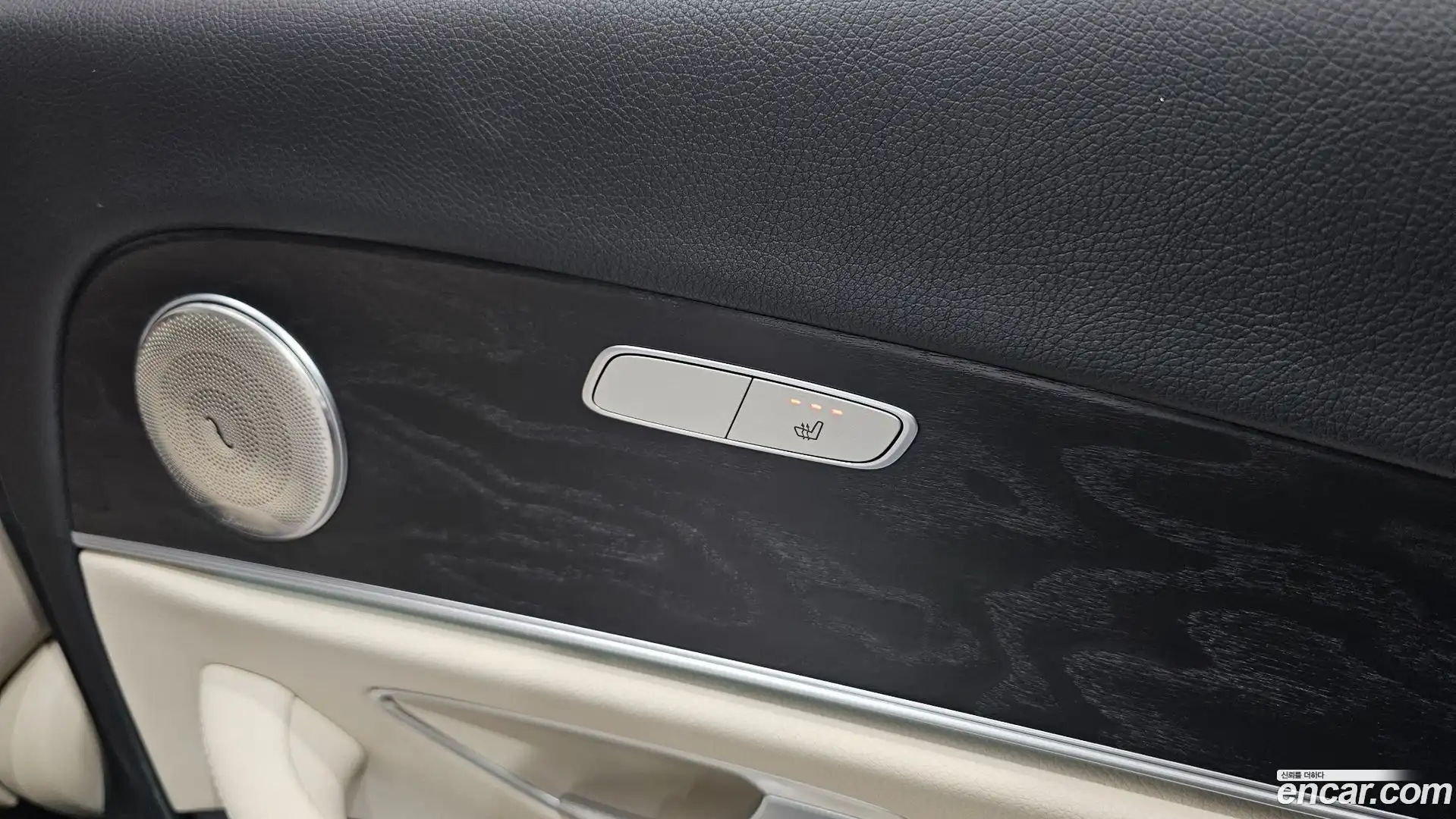 E-Class Mercedes-Benz 2016.9-OPTION-022