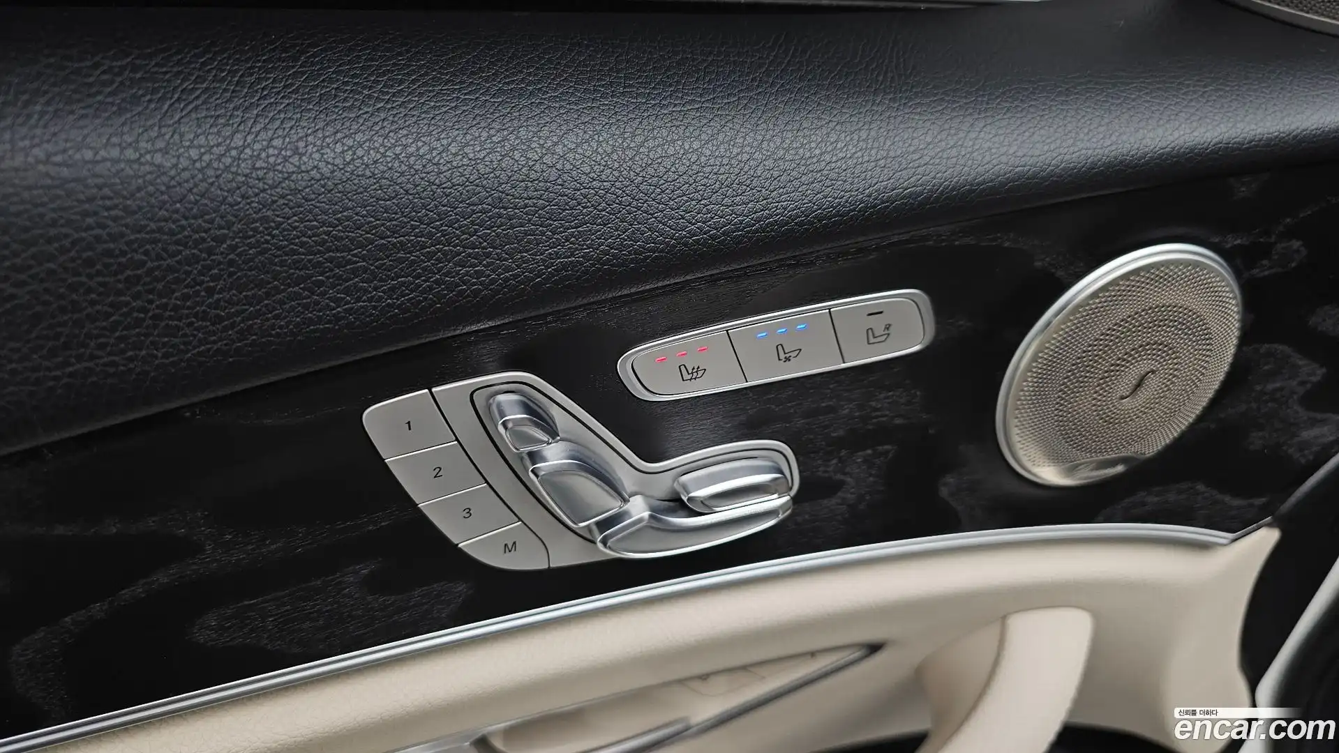 E-Class Mercedes-Benz 2016.9-OPTION-048