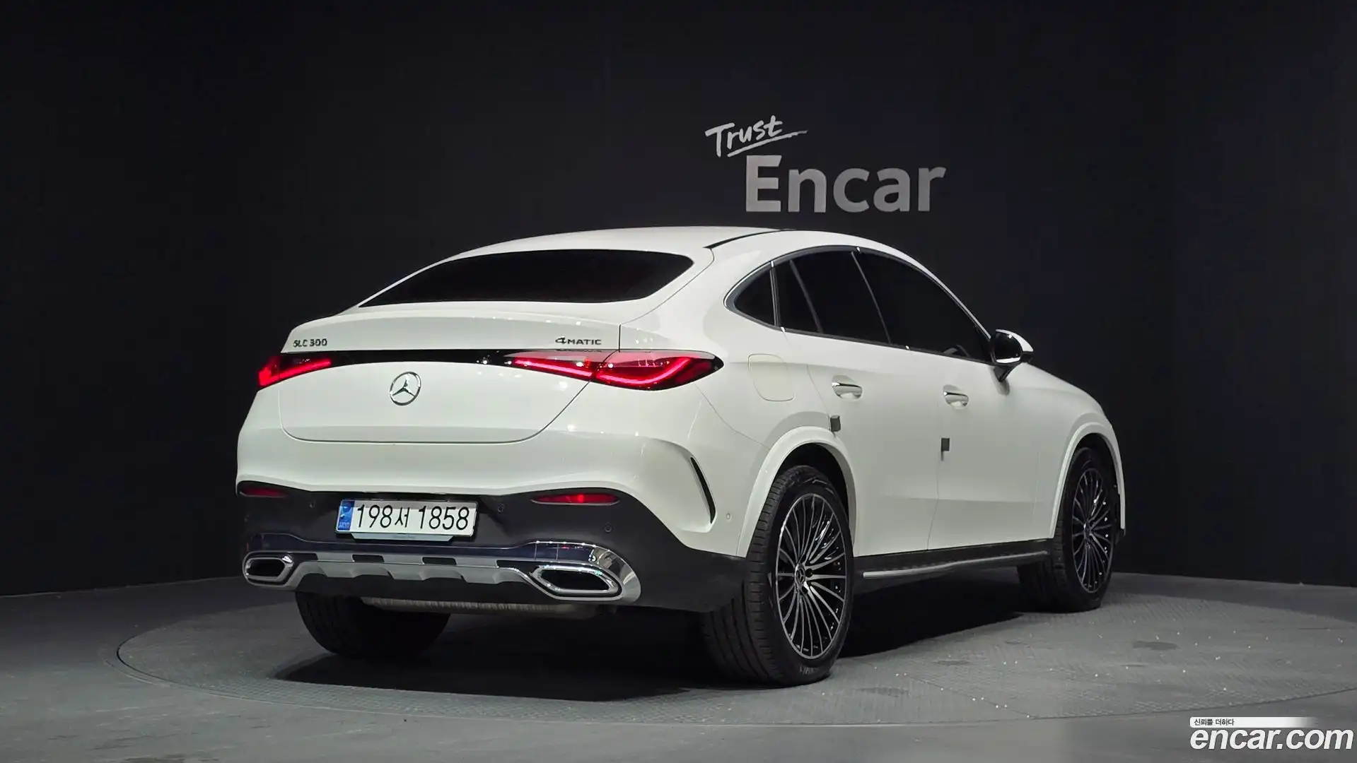 GLC-Class Mercedes-Benz 2024.0-OUTER-002