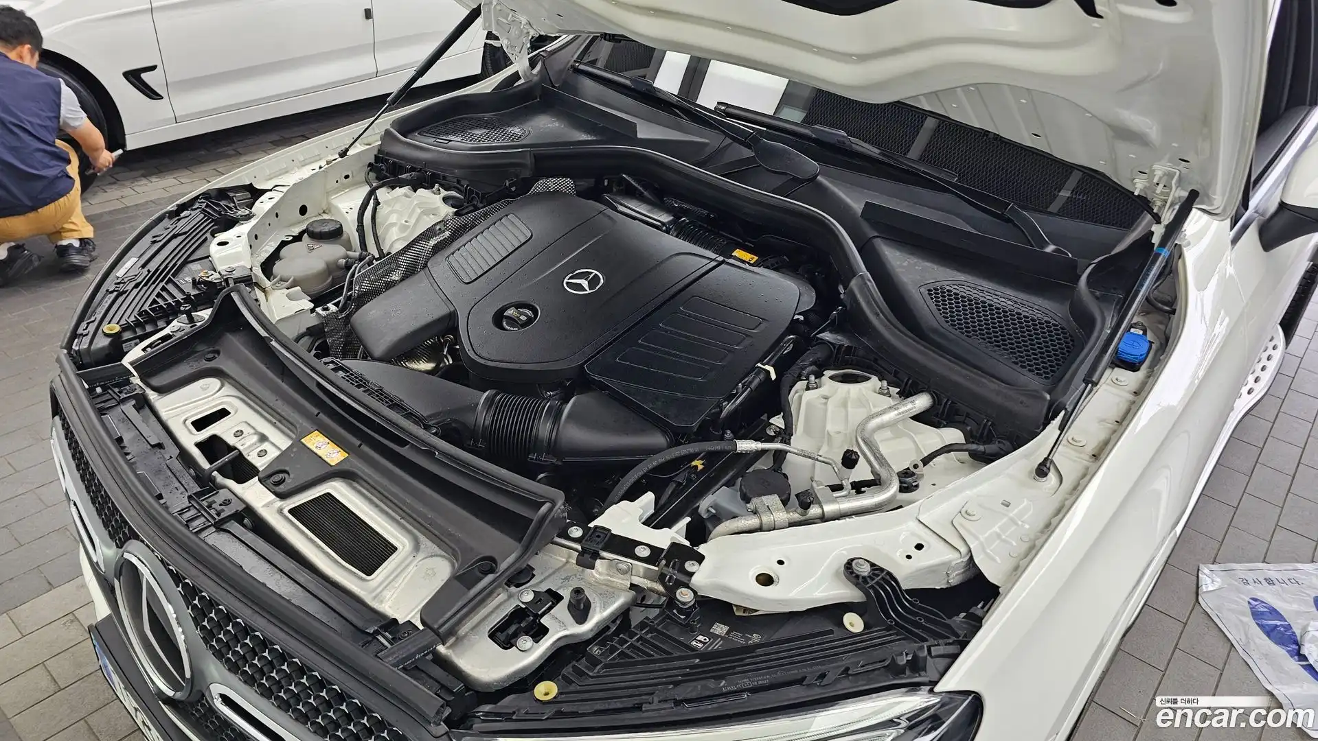 GLC-Class Mercedes-Benz 2024.0-OUTER-006