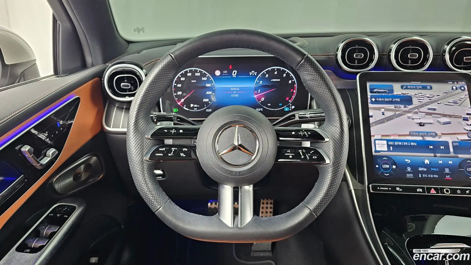 GLC-Class Mercedes-Benz 2024.0-OPTION-017