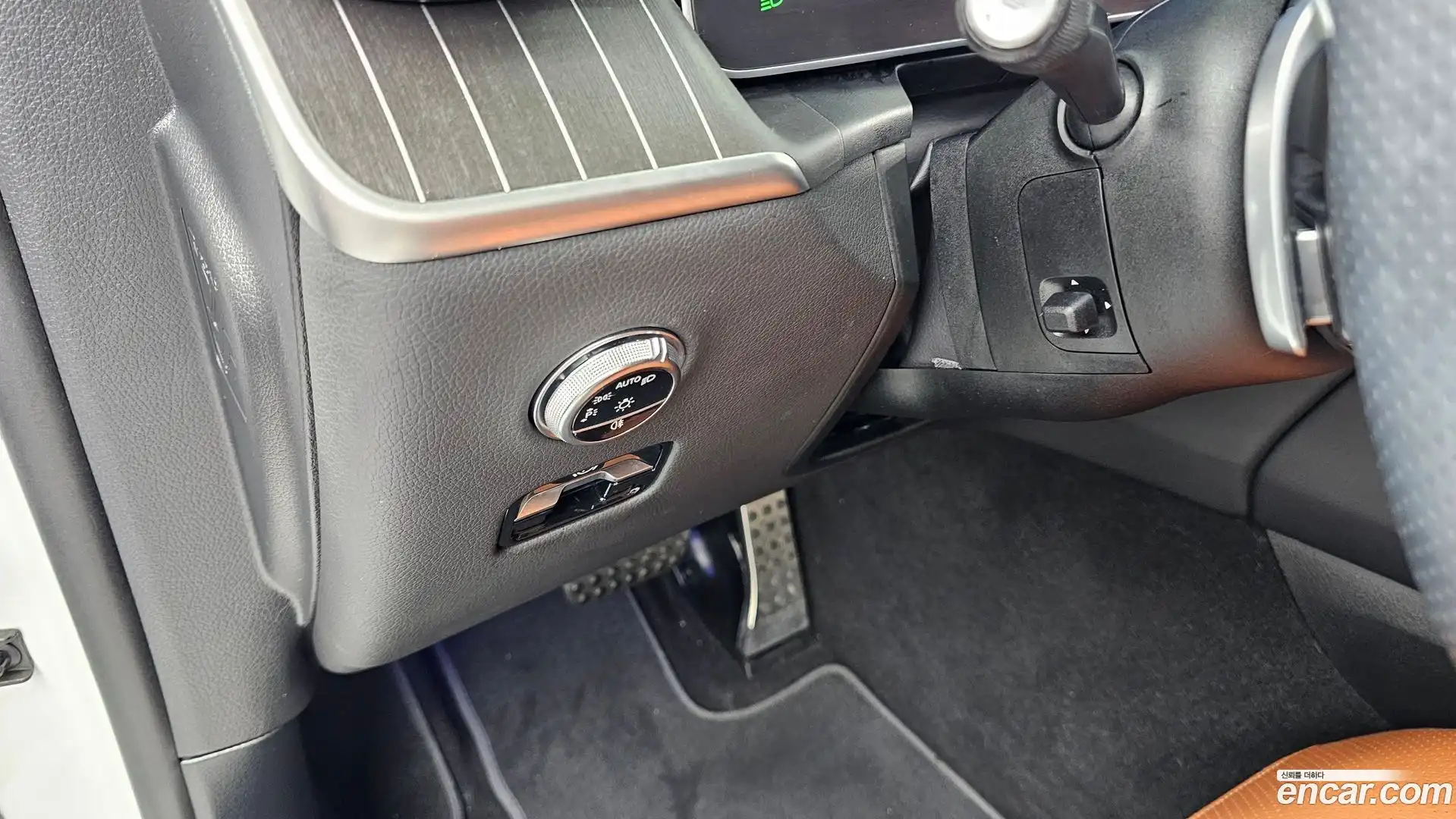 GLC-Class Mercedes-Benz 2024.0-OPTION-040
