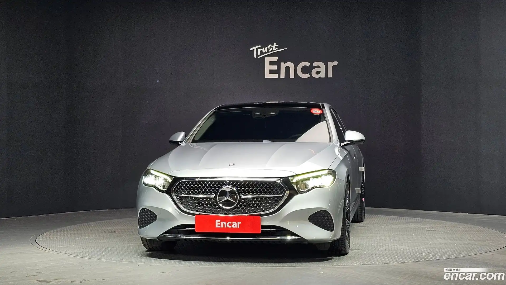E-Class Mercedes-Benz 2024.9-OUTER-003