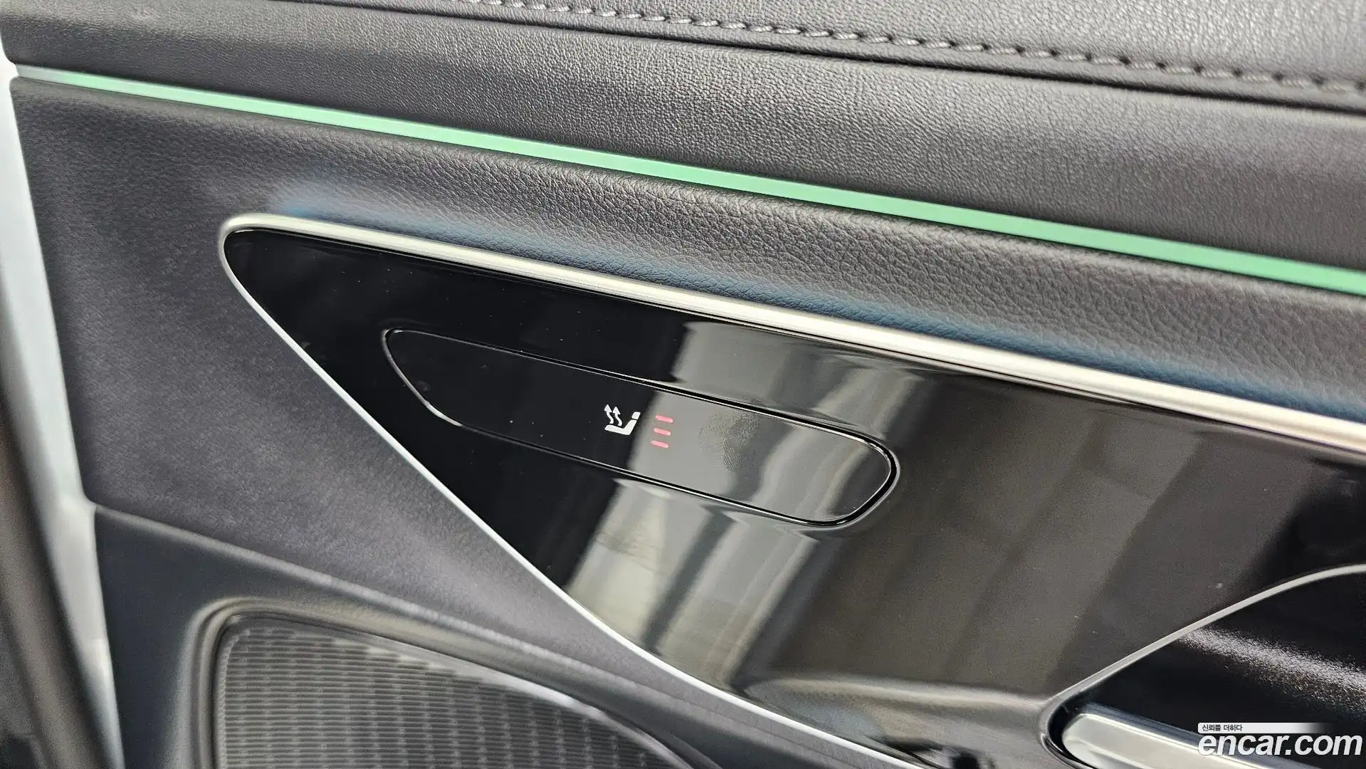 E-Class Mercedes-Benz 2024.9-OPTION-023