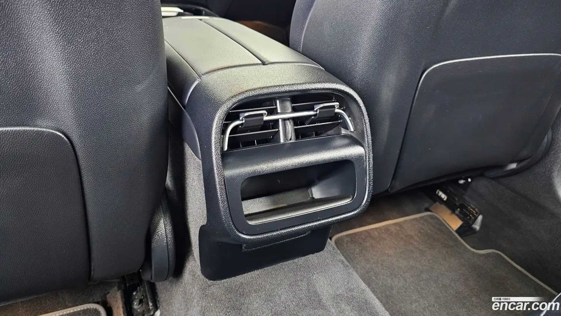 E-Class Mercedes-Benz 2024.9-OPTION-044