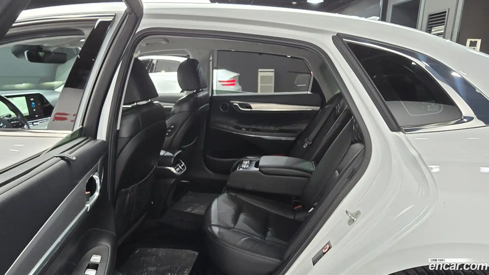 Grandeur Hyundai 2021.3-OPTION-015