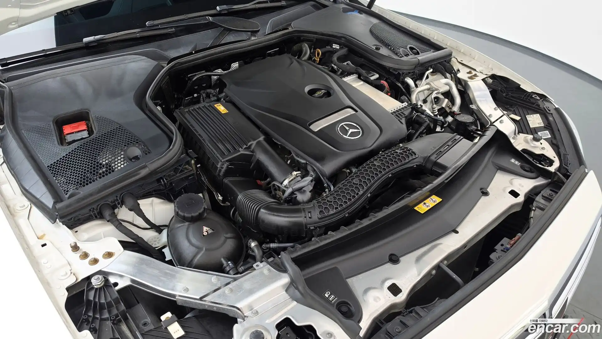 E-Class Mercedes-Benz 2021.11-OUTER-006