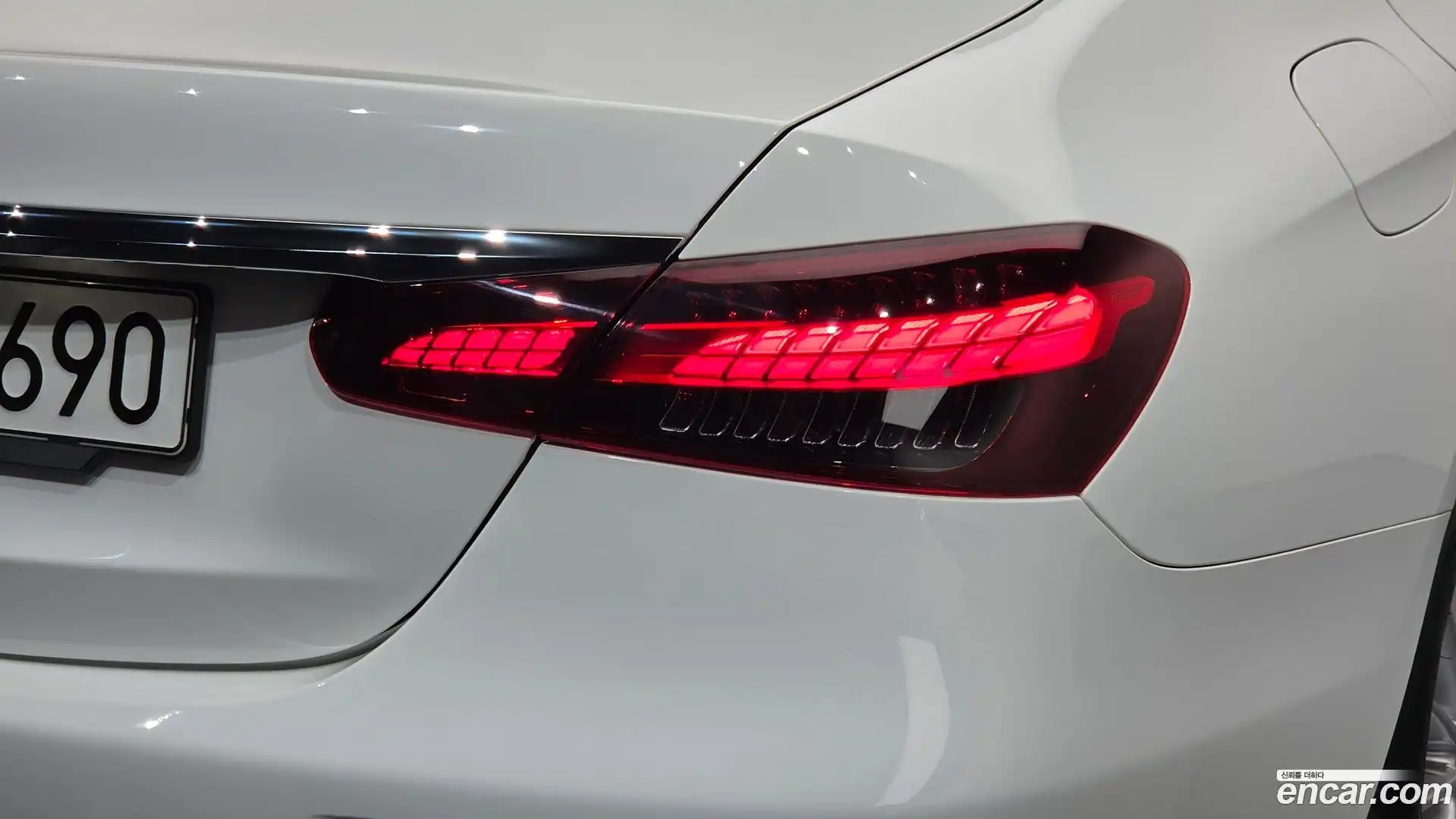 E-Class Mercedes-Benz 2021.11-OUTER-033