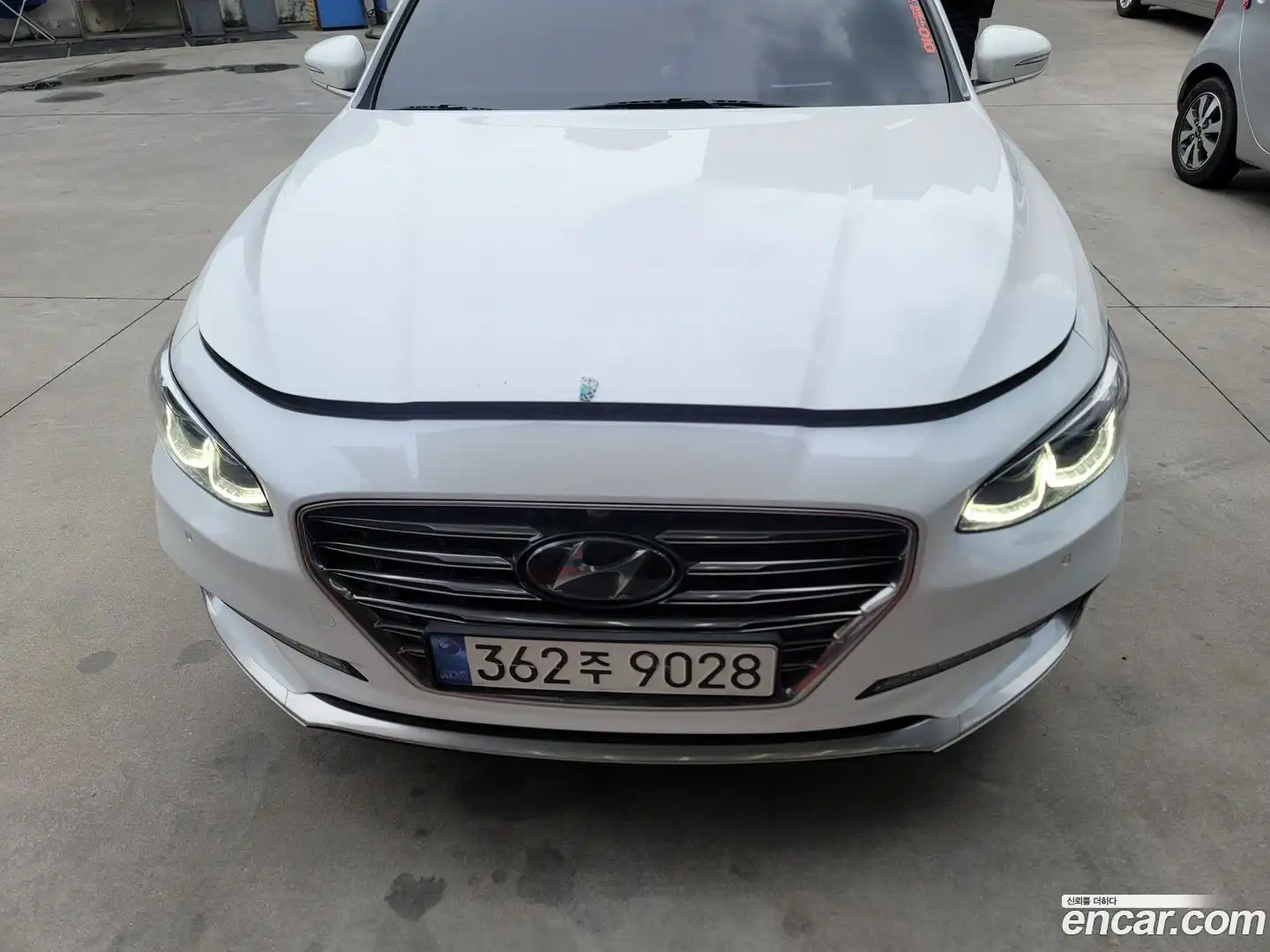 Grandeur Hyundai 2017.9-OUTER-001