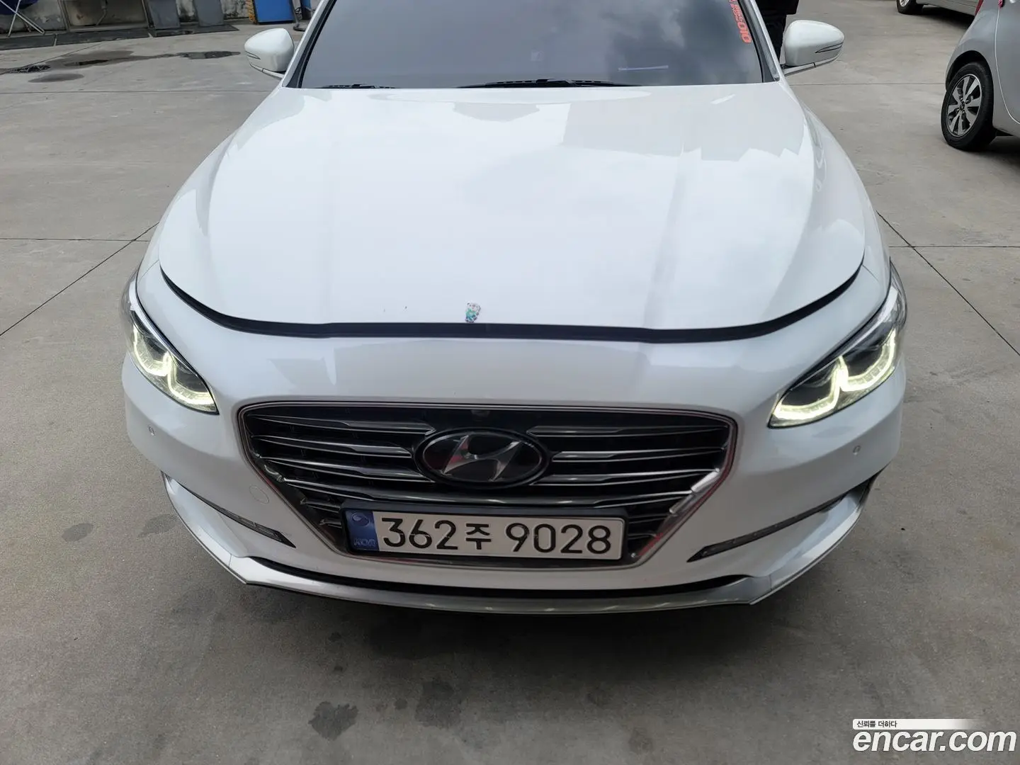 Main__Slider__Photo:Grandeur Hyundai 2017.9-0