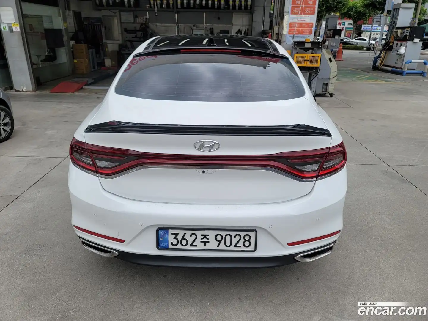 Grandeur Hyundai 2017.9-OUTER-002