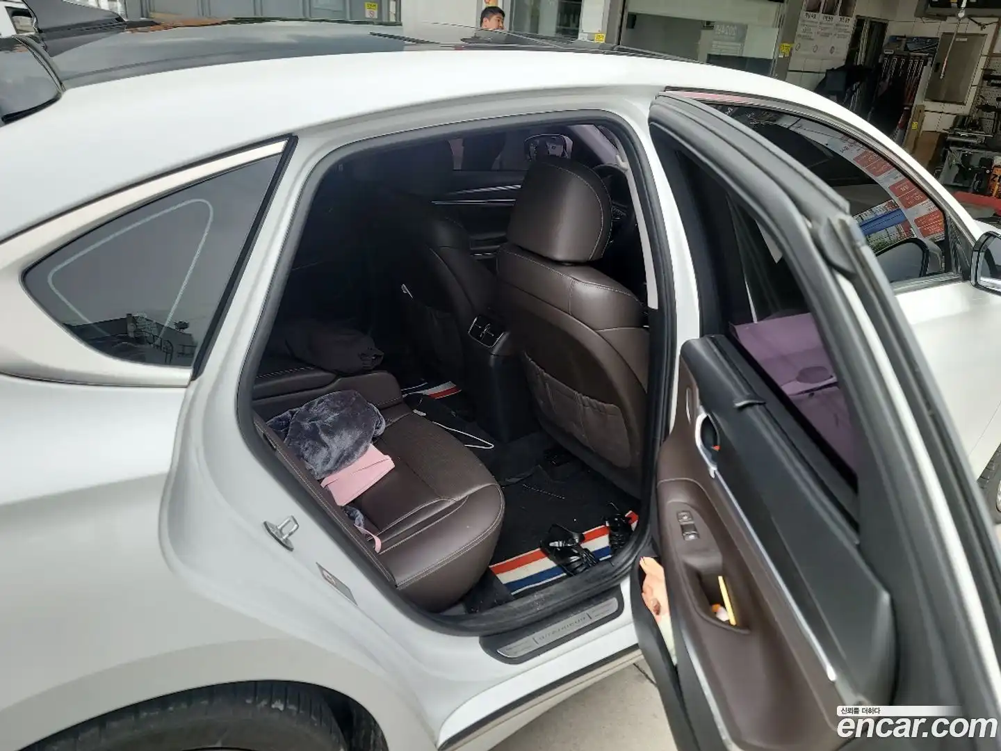 Grandeur Hyundai 2017.9-OPTION-021