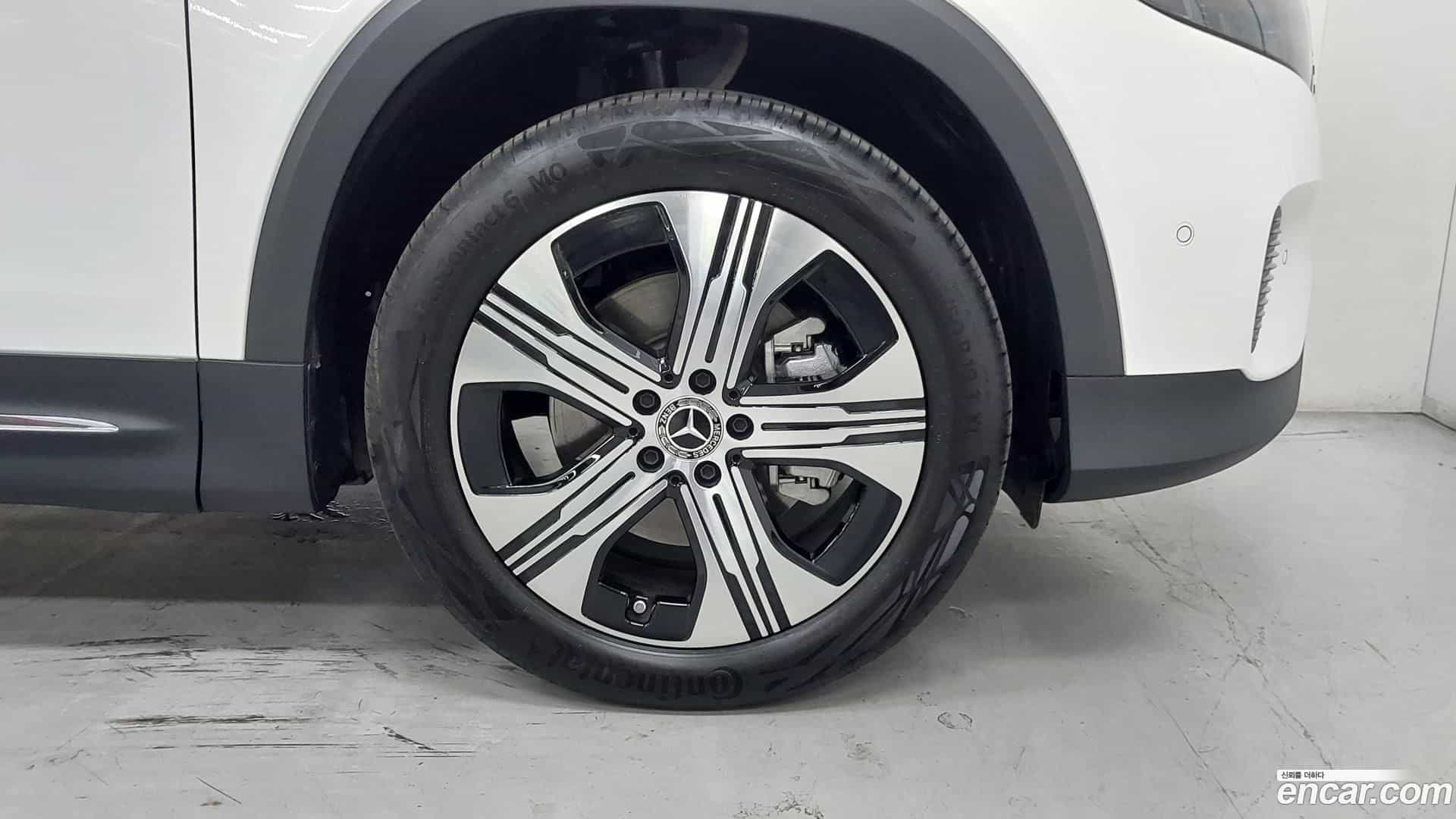 EQB Mercedes-Benz 2025.8-OUTER-005