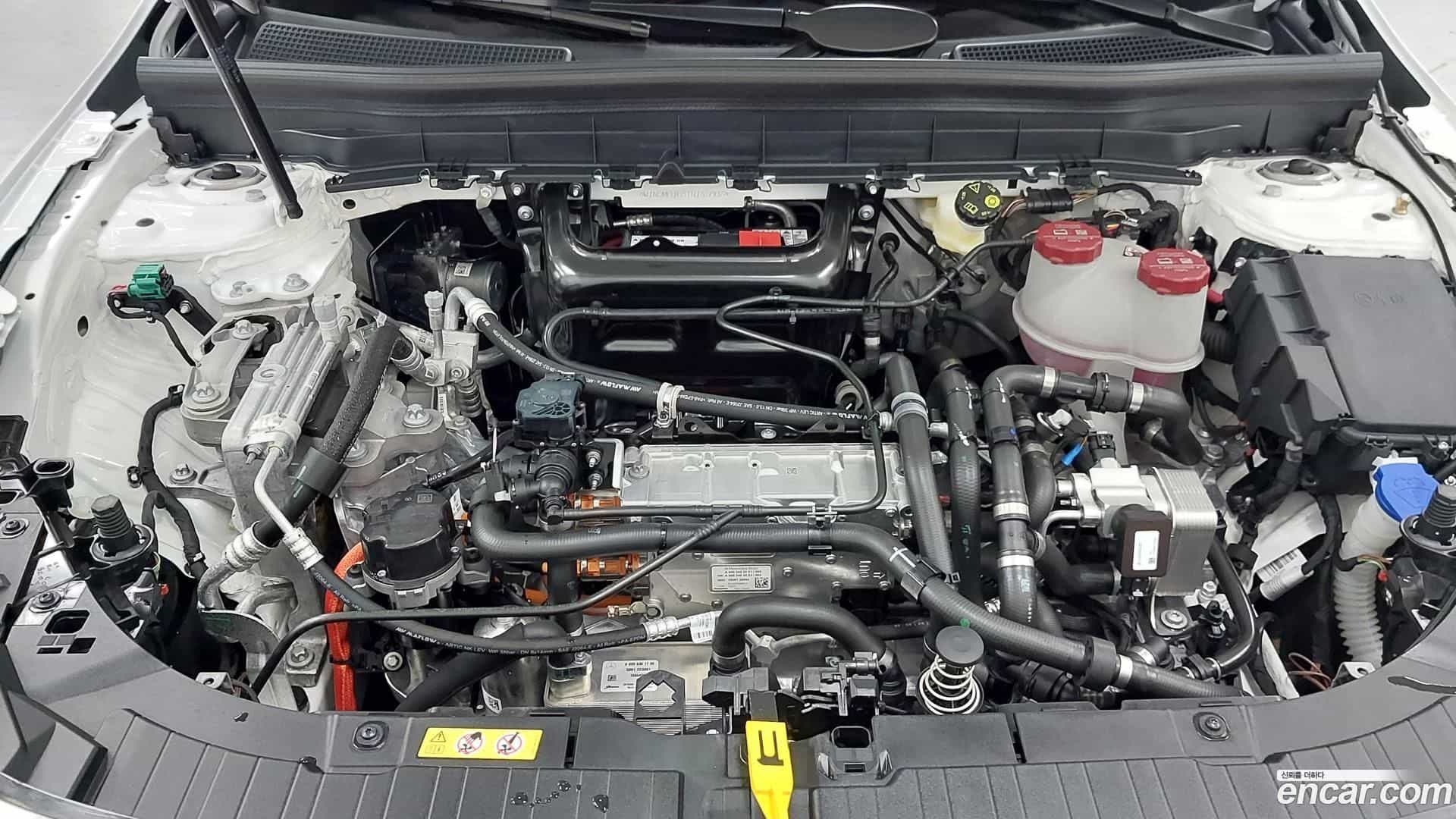 EQB Mercedes-Benz 2025.8-OUTER-006