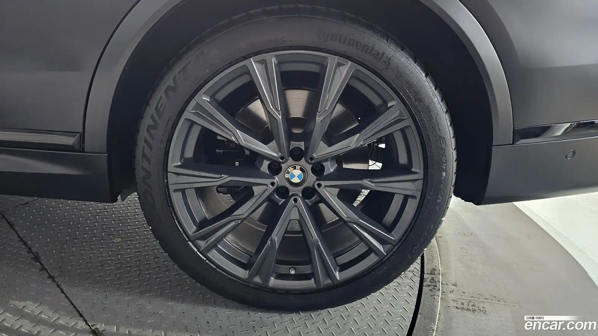X7 BMW 2021.10-OUTER-005