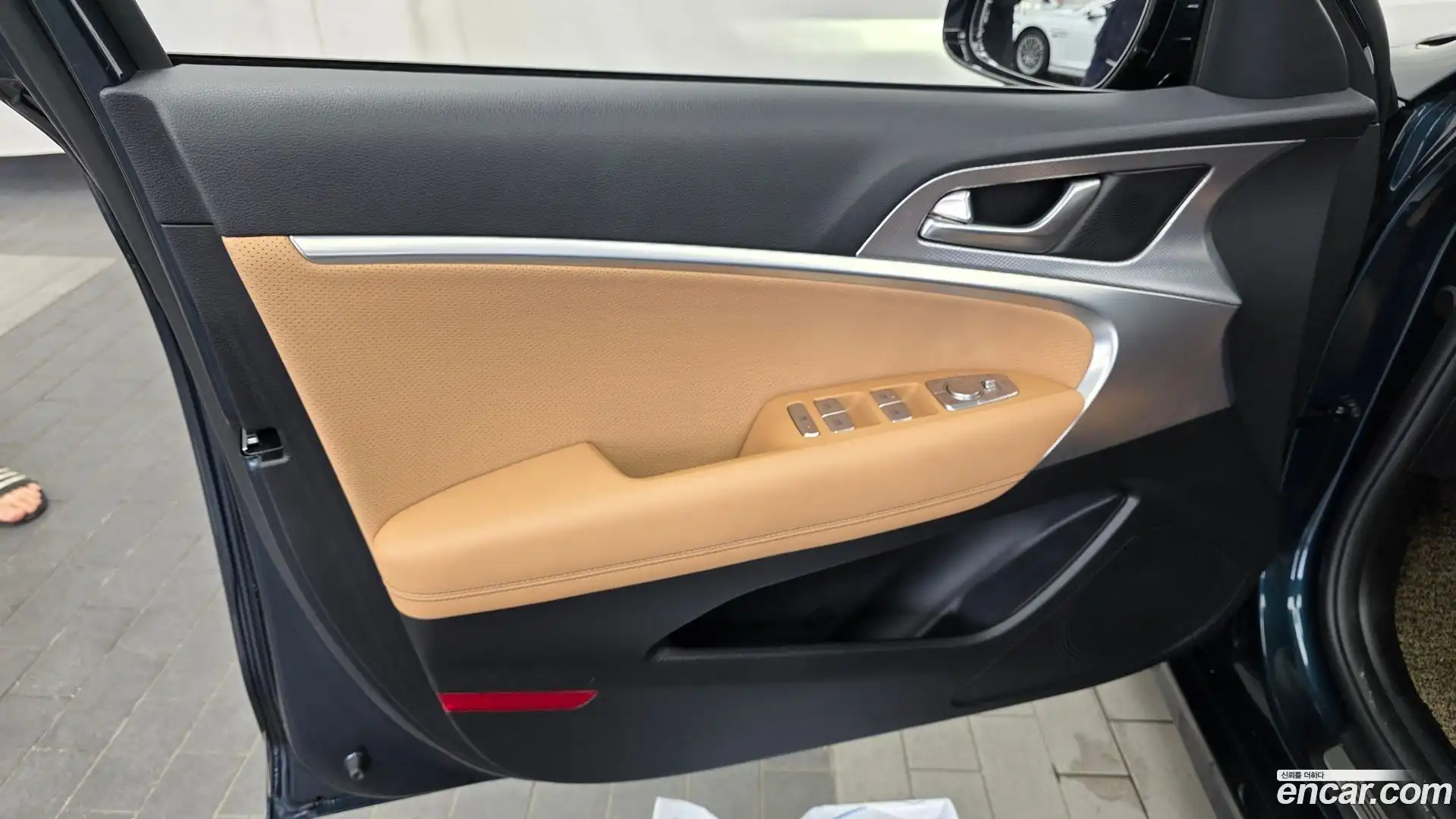 G70 Genesis 2022.7-INNER-034