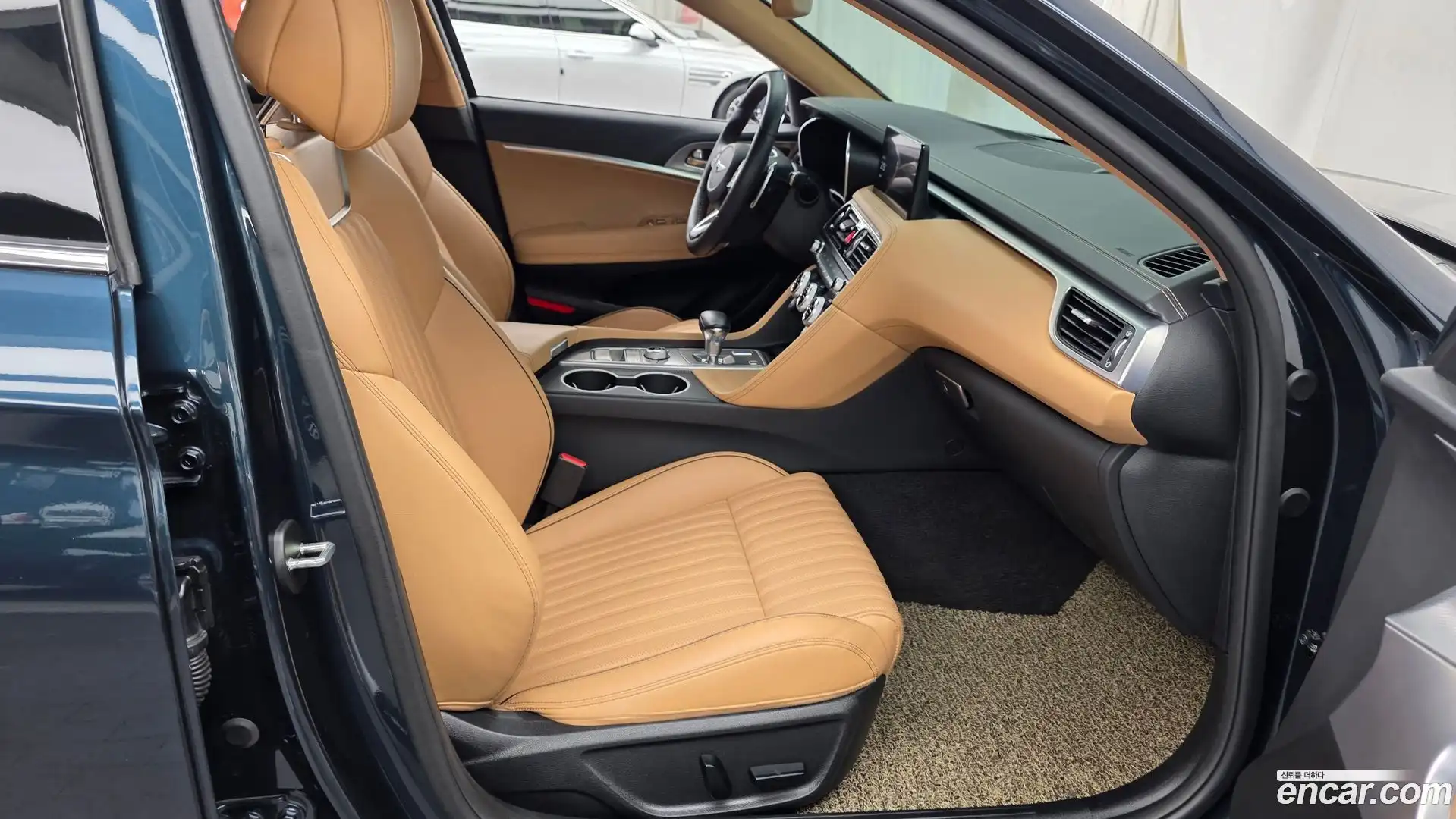 G70 Genesis 2022.7-INNER-036