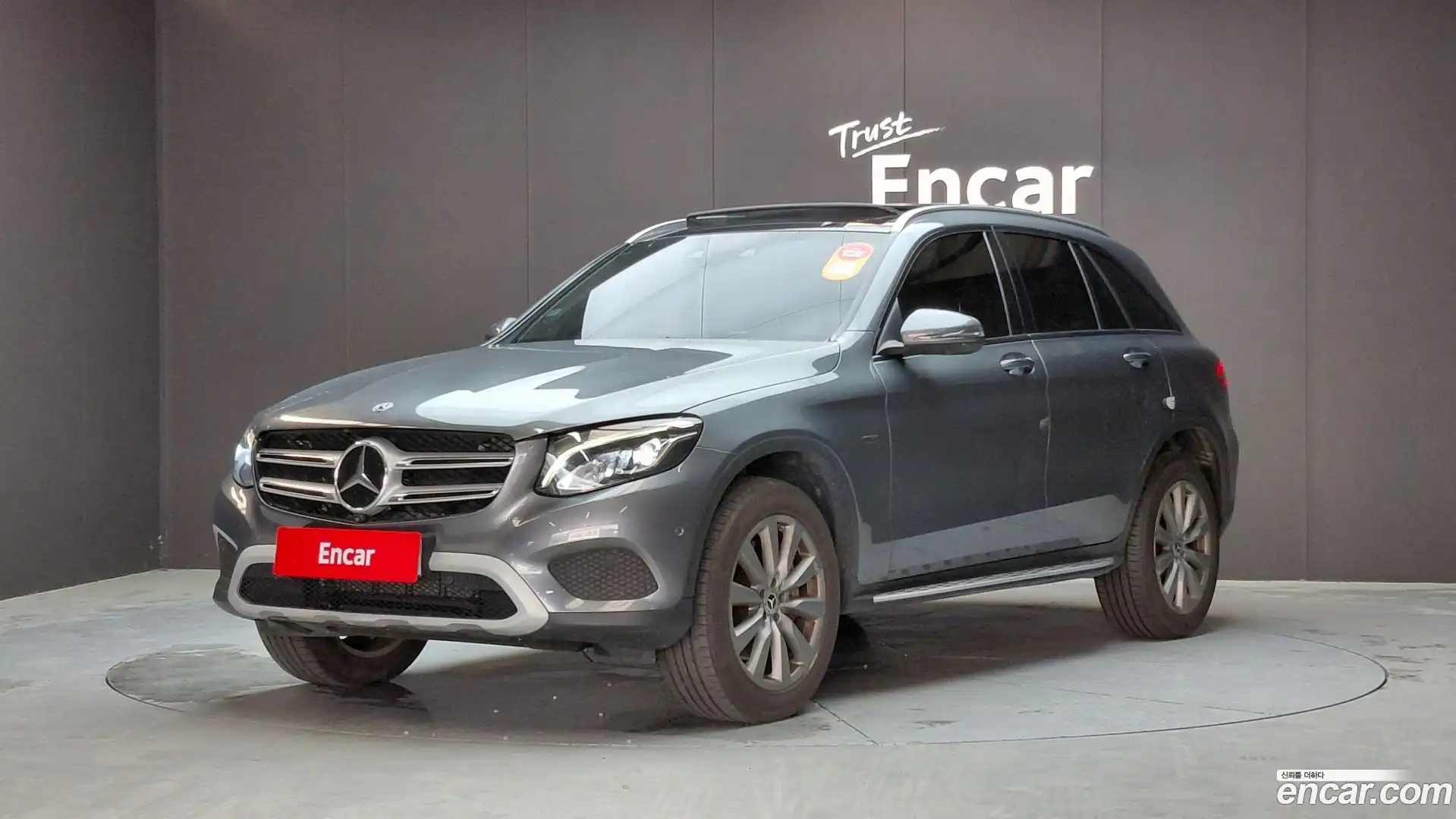 GLC-Class Mercedes-Benz 2018.10-OUTER-001