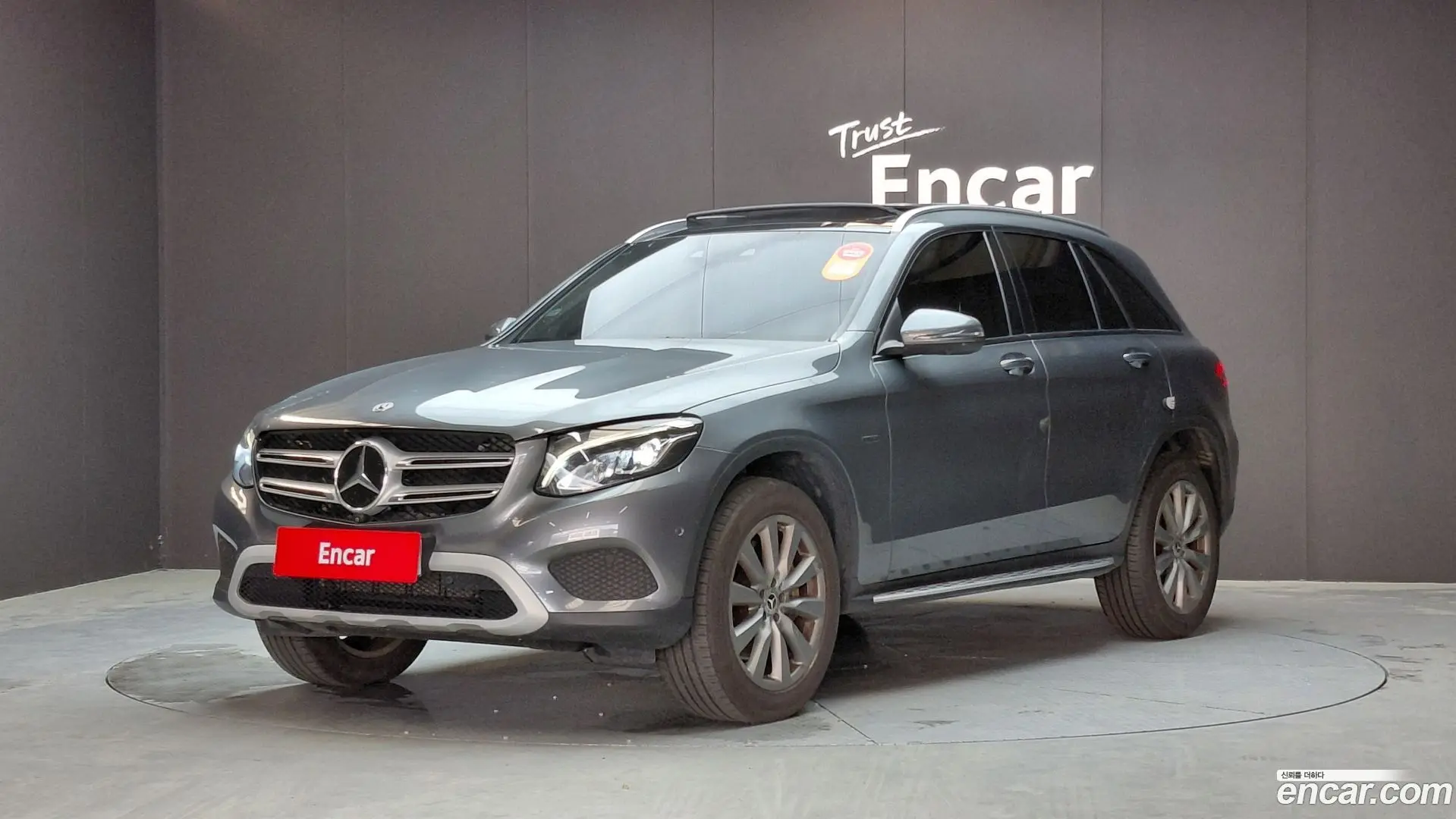 Main__Slider__Photo:GLC-Class Mercedes-Benz 2018.10-0