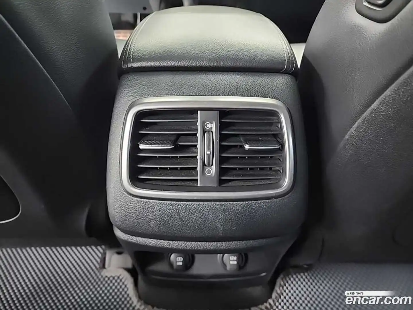 Sorento Kia 2019.3-OPTION-017