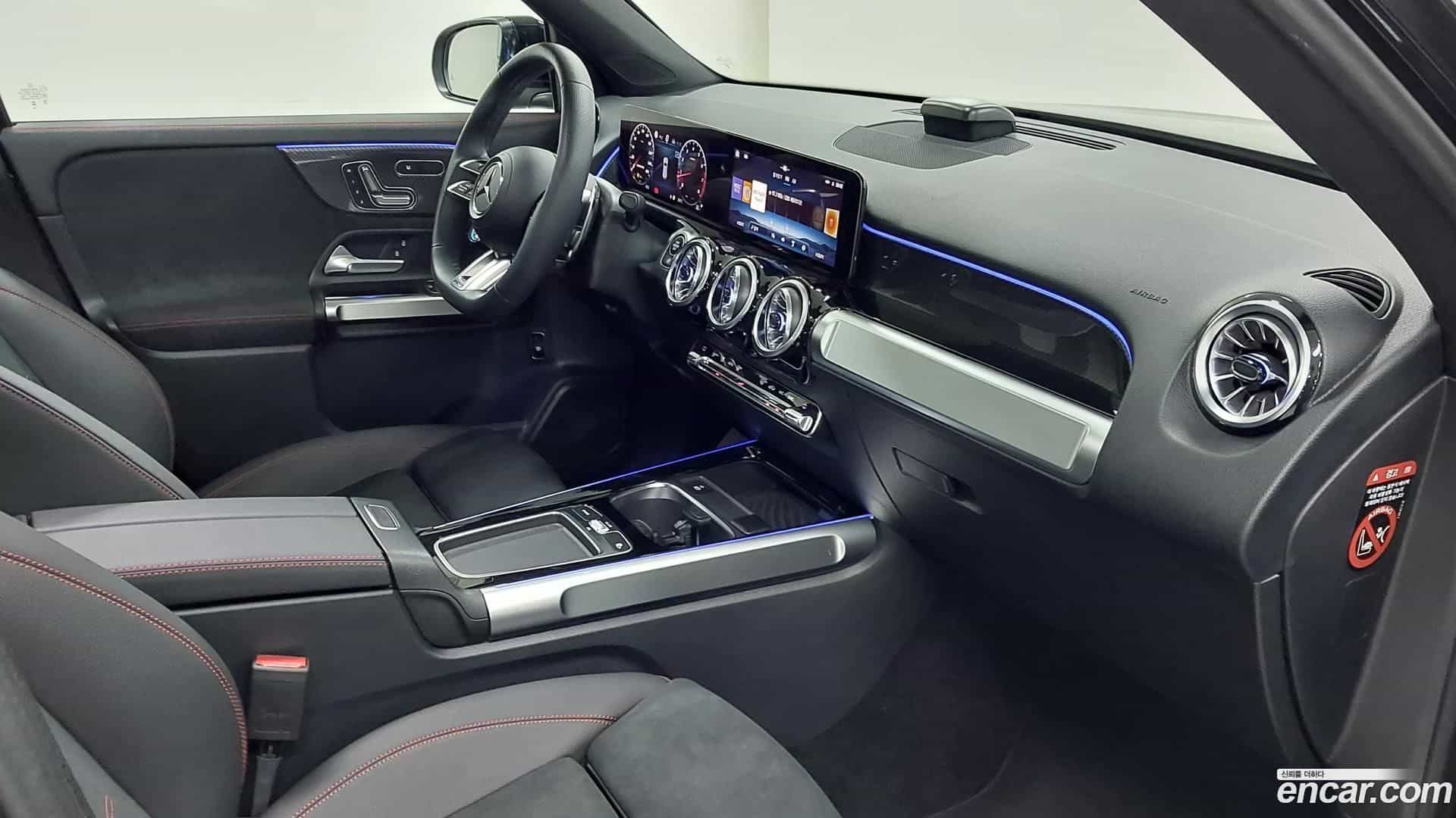 GLB-Class Mercedes-Benz 2025.8-INNER-009