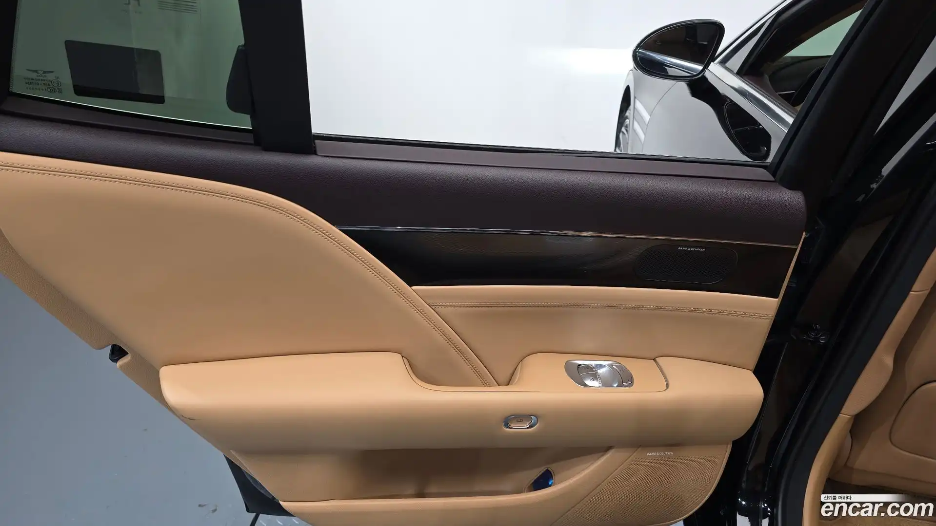 G90 Genesis 2022.6-INNER-035