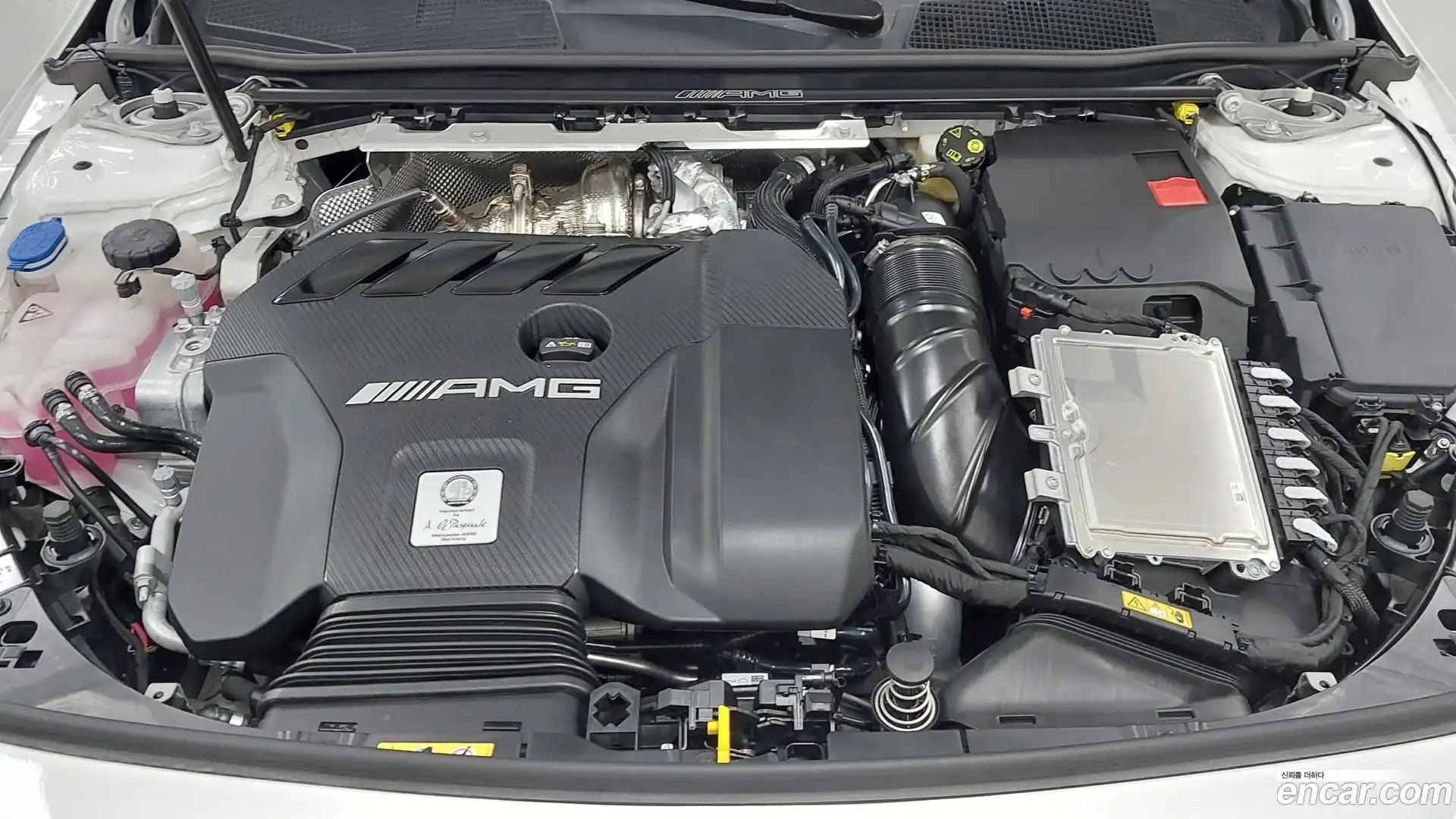 CLA-Class Mercedes-Benz 2025.10-OUTER-006