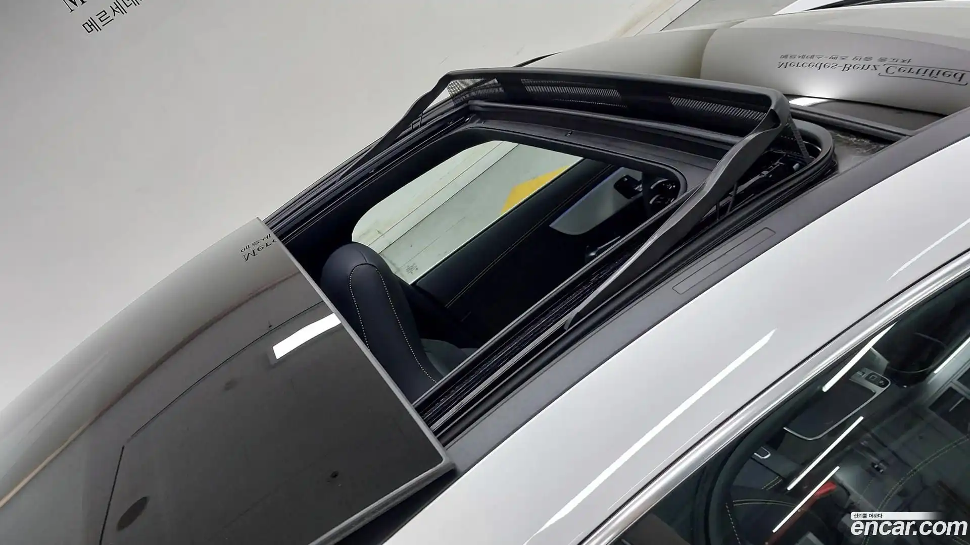 CLA-Class Mercedes-Benz 2025.10-OPTION-016