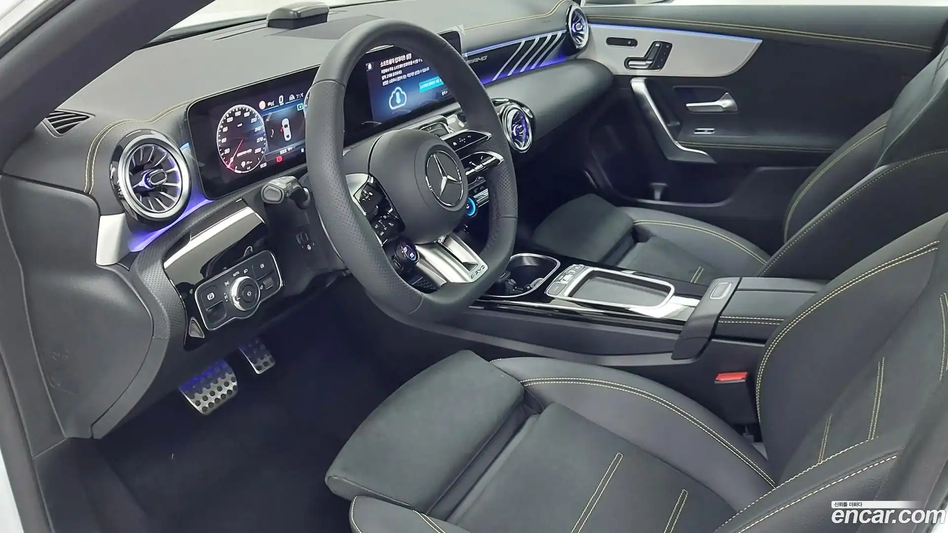 CLA-Class Mercedes-Benz 2025.10-OPTION-018