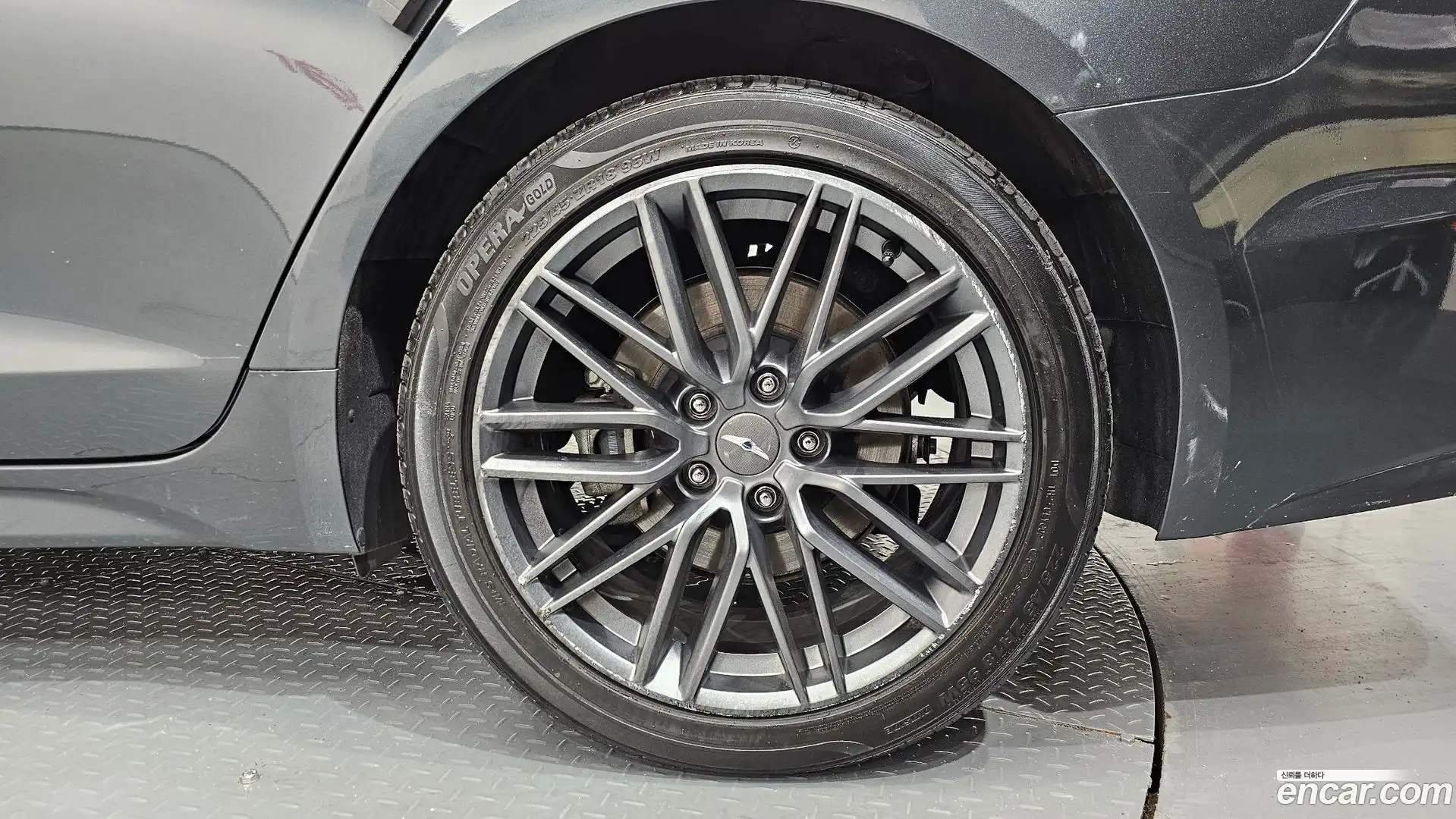 G70 Genesis 2018.6-OUTER-031