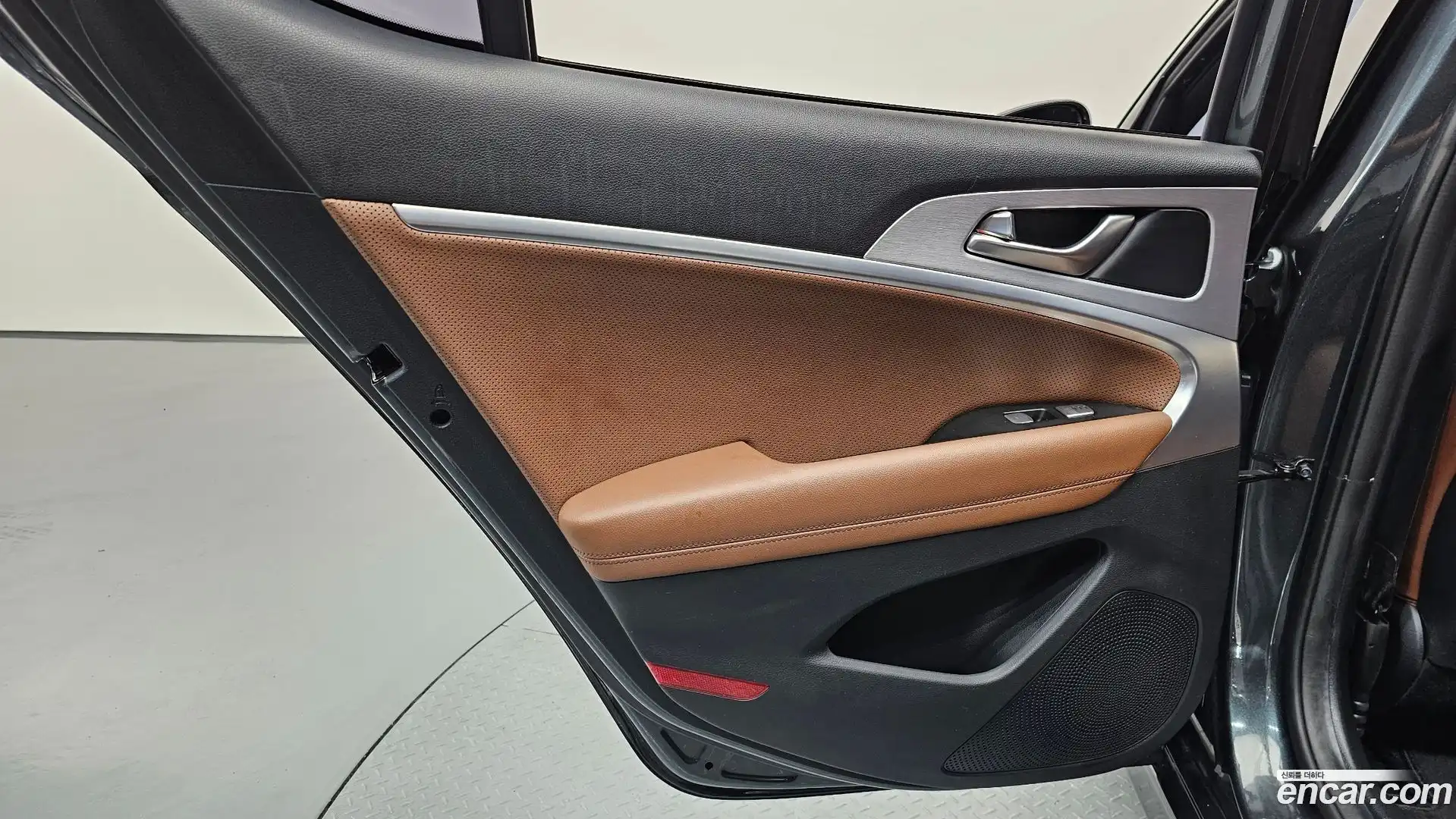 G70 Genesis 2018.6-INNER-035