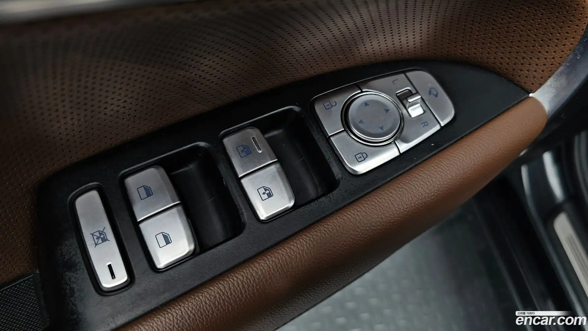 G70 Genesis 2018.6-OPTION-040