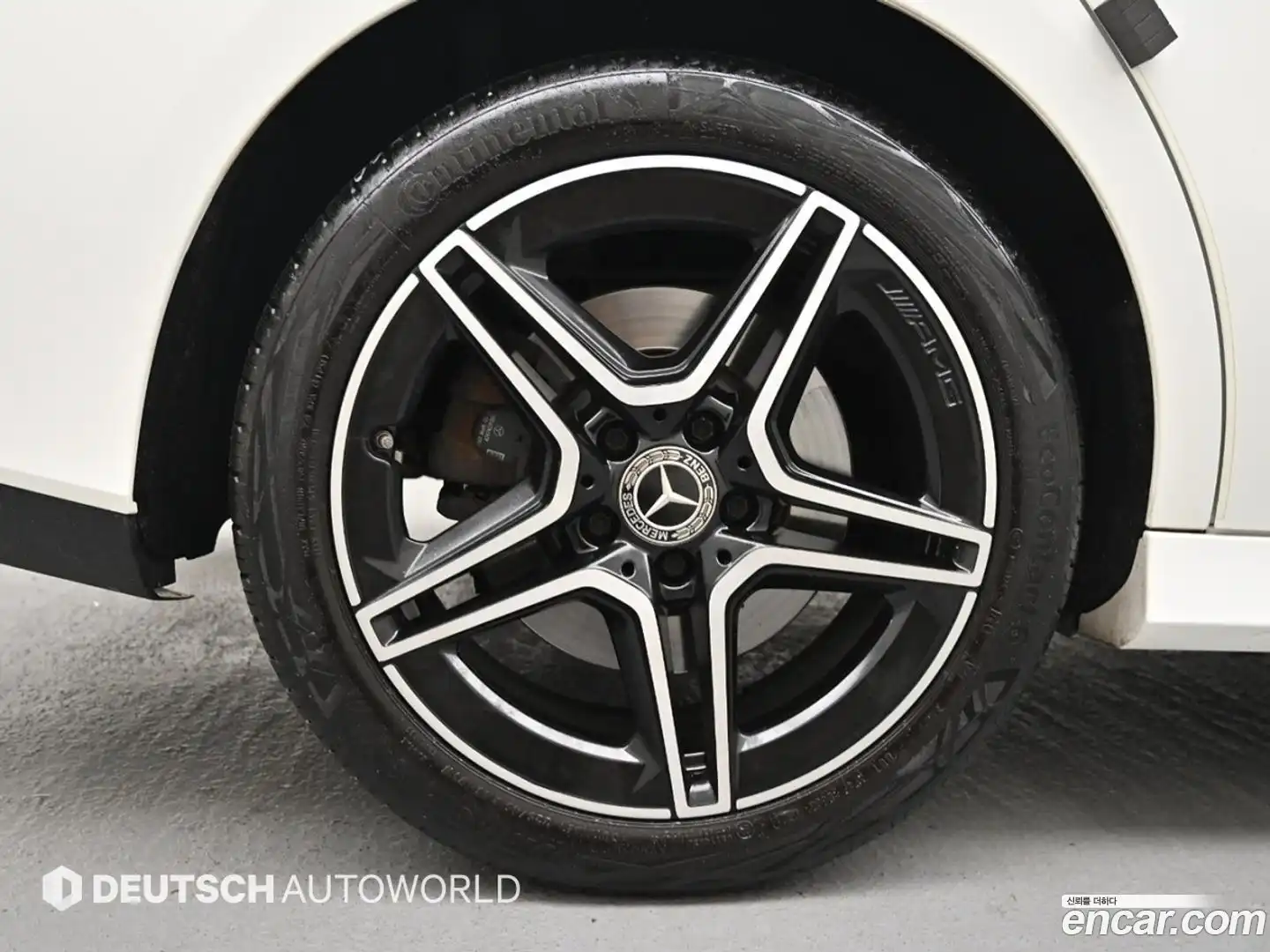 CLA-Class Mercedes-Benz 2021.6-OUTER-005