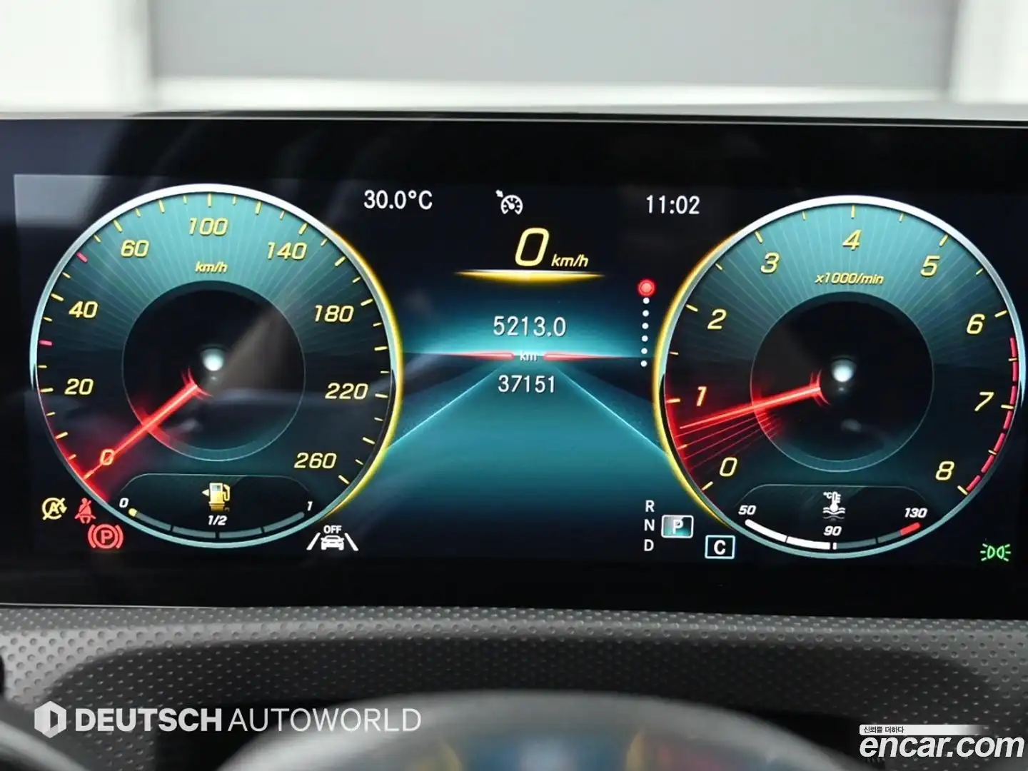 CLA-Class Mercedes-Benz 2021.6-INNER-008