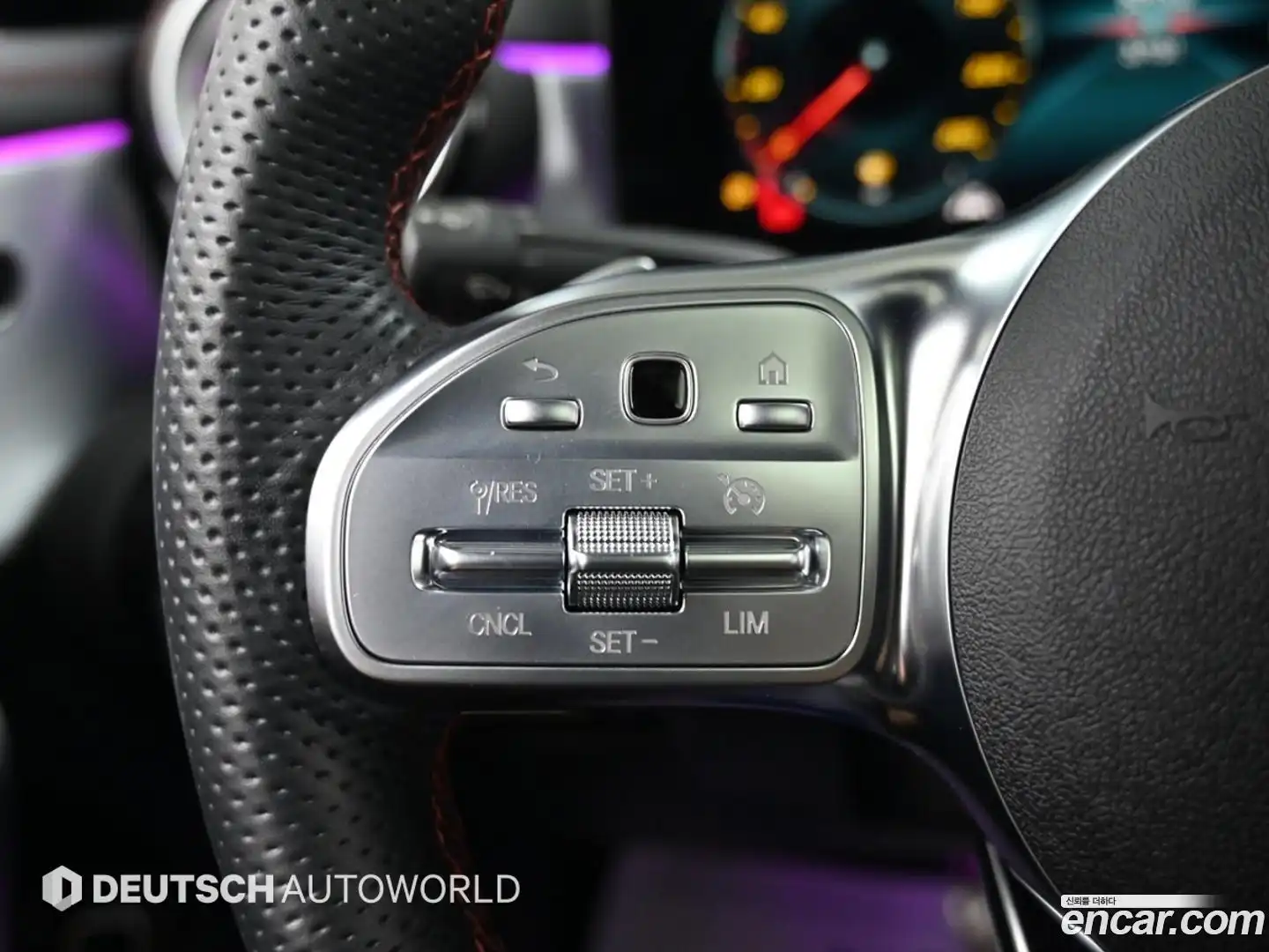 CLA-Class Mercedes-Benz 2021.6-OPTION-021