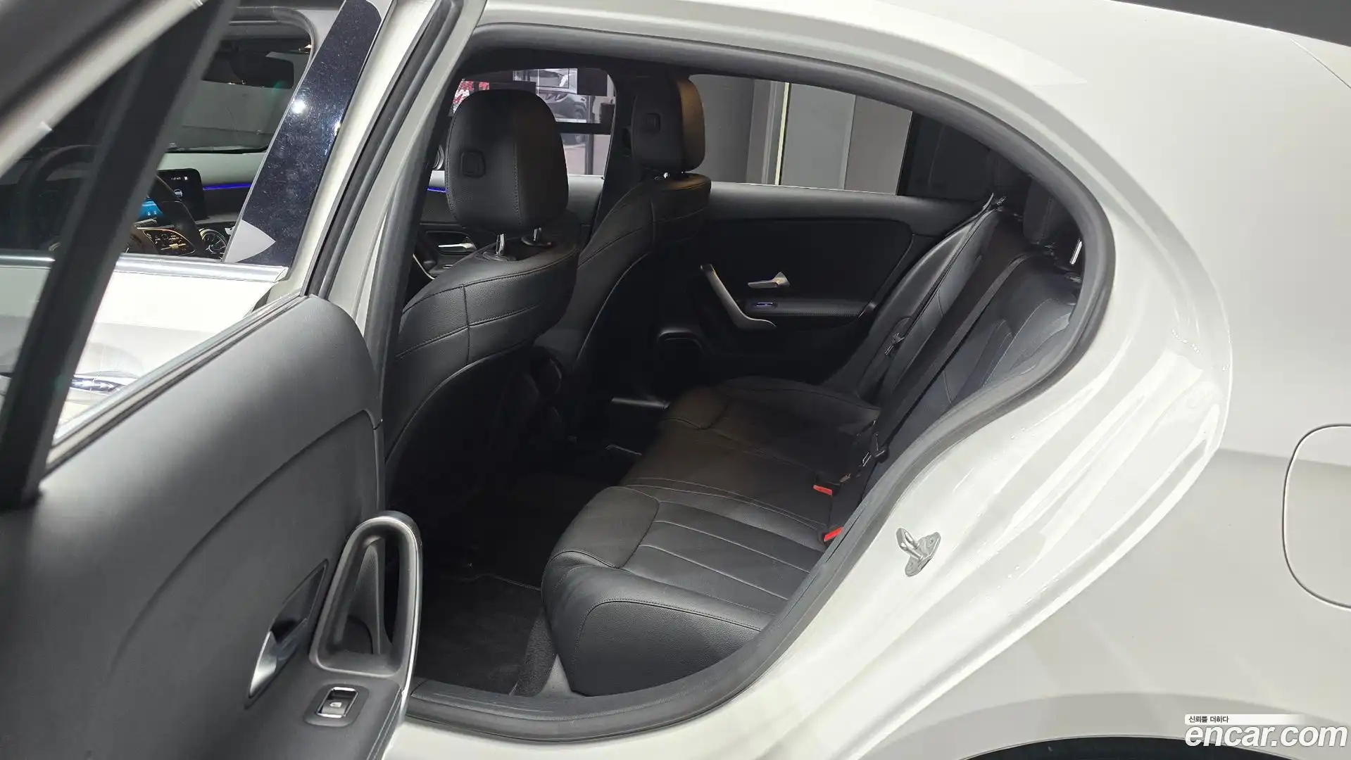 A-Class Mercedes-Benz 2021.6-OPTION-016