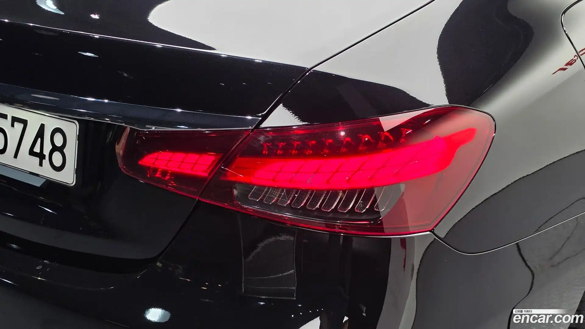 E-Class Mercedes-Benz 2023.7-OUTER-033