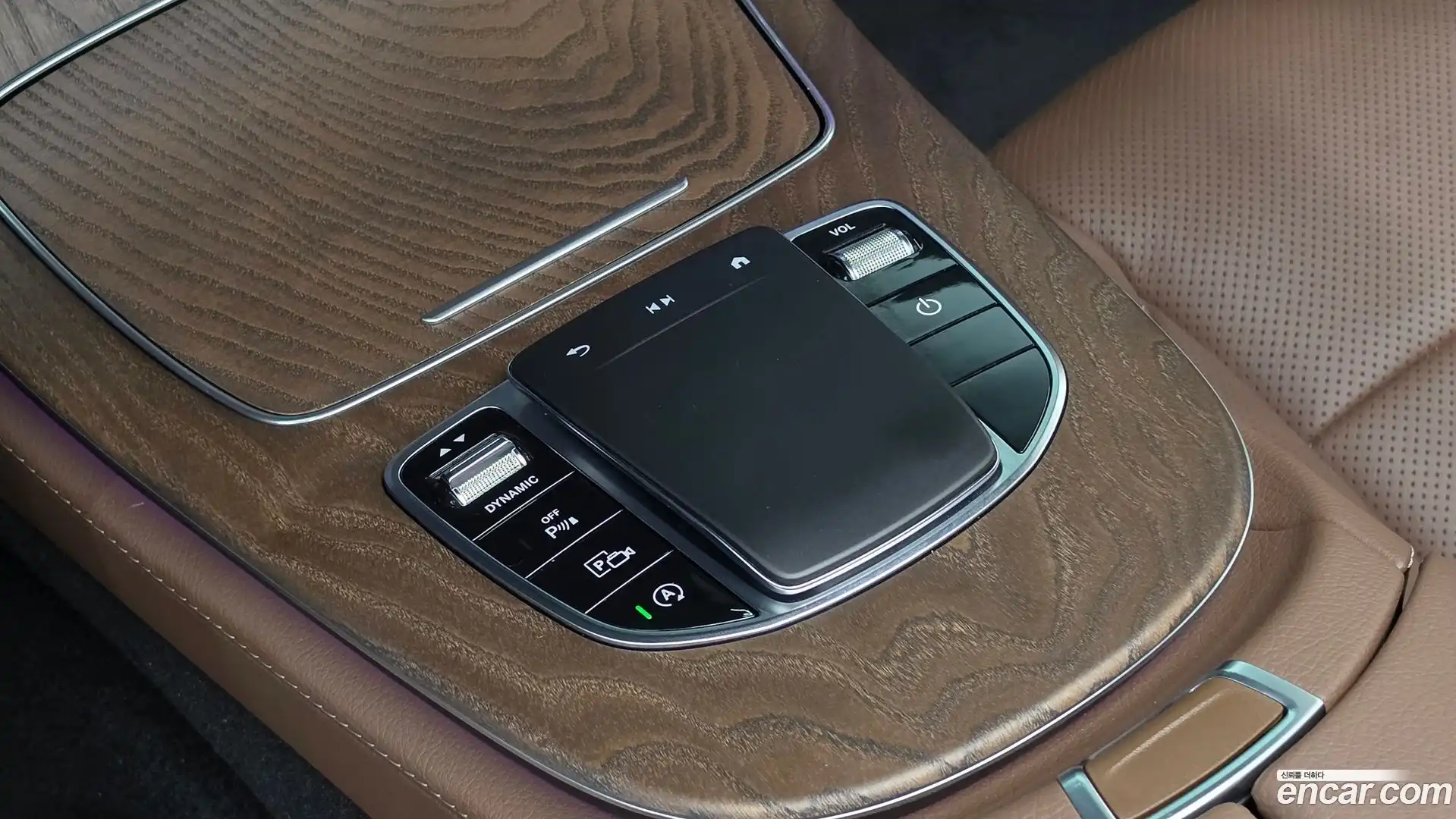 E-Class Mercedes-Benz 2023.7-OPTION-045