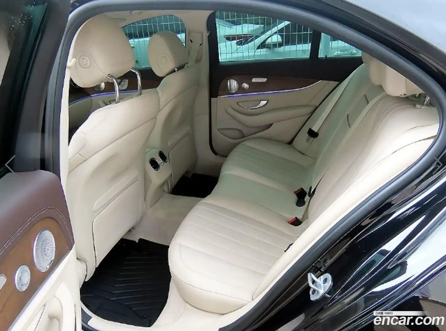 E-Class Mercedes-Benz 2020.2-OUTER-006