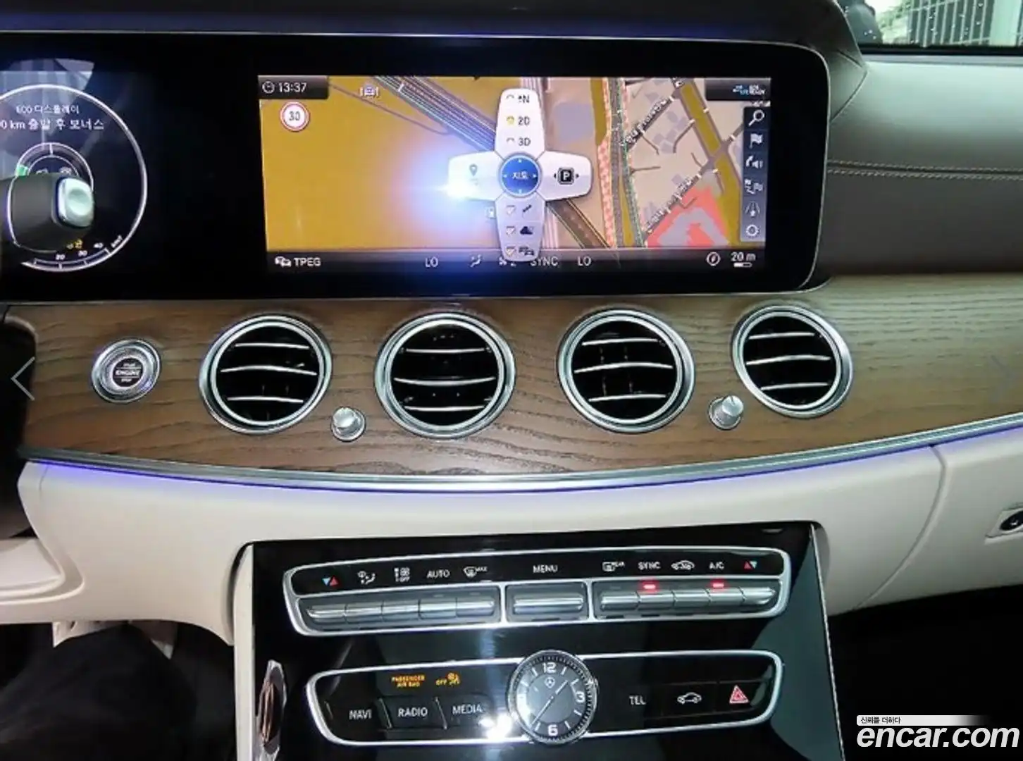 E-Class Mercedes-Benz 2020.2-OPTION-019