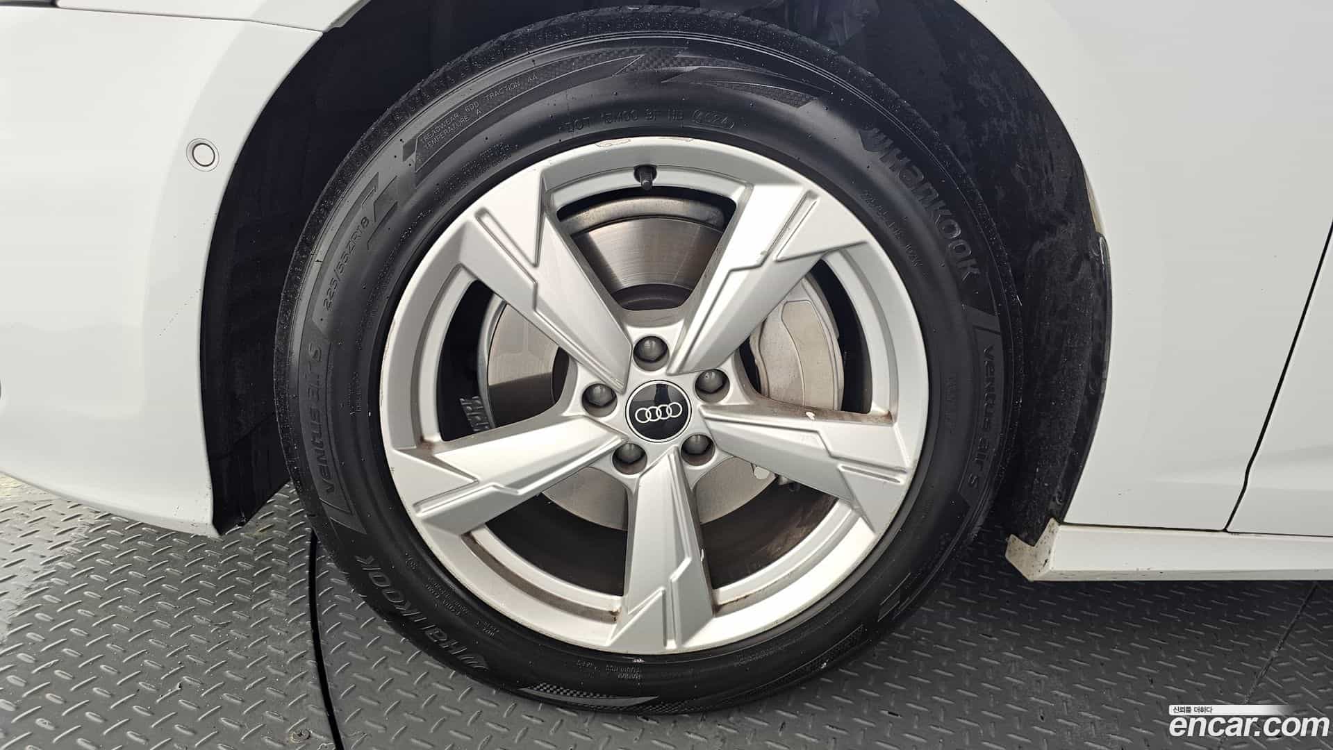 A6 Audi 2021.1-OUTER-005