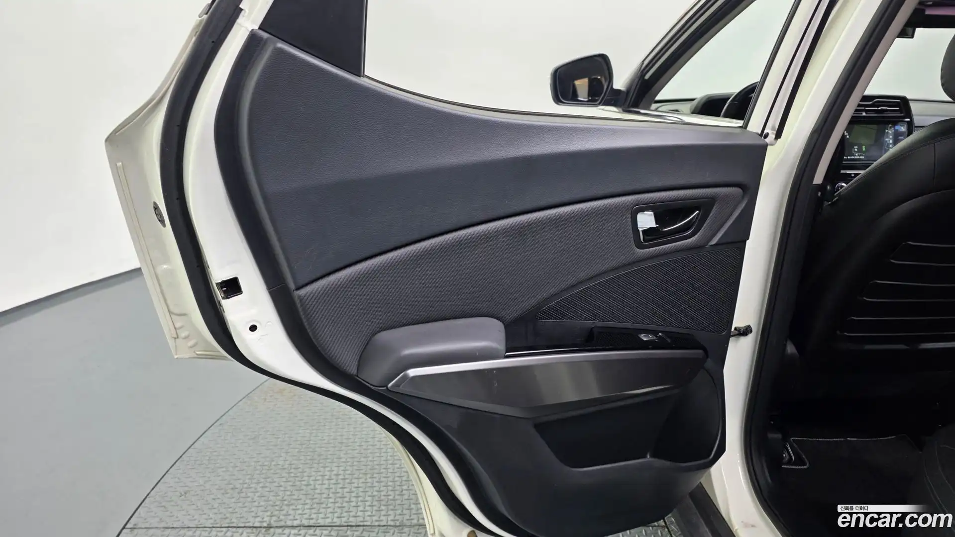 TIBOLI KG Mobility 2019.6-INNER-035