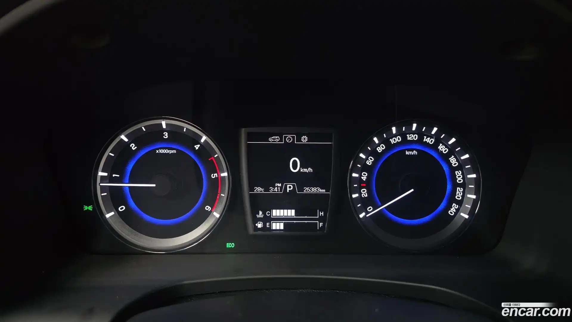 Rexton KG Mobility 2020.5-INNER-008