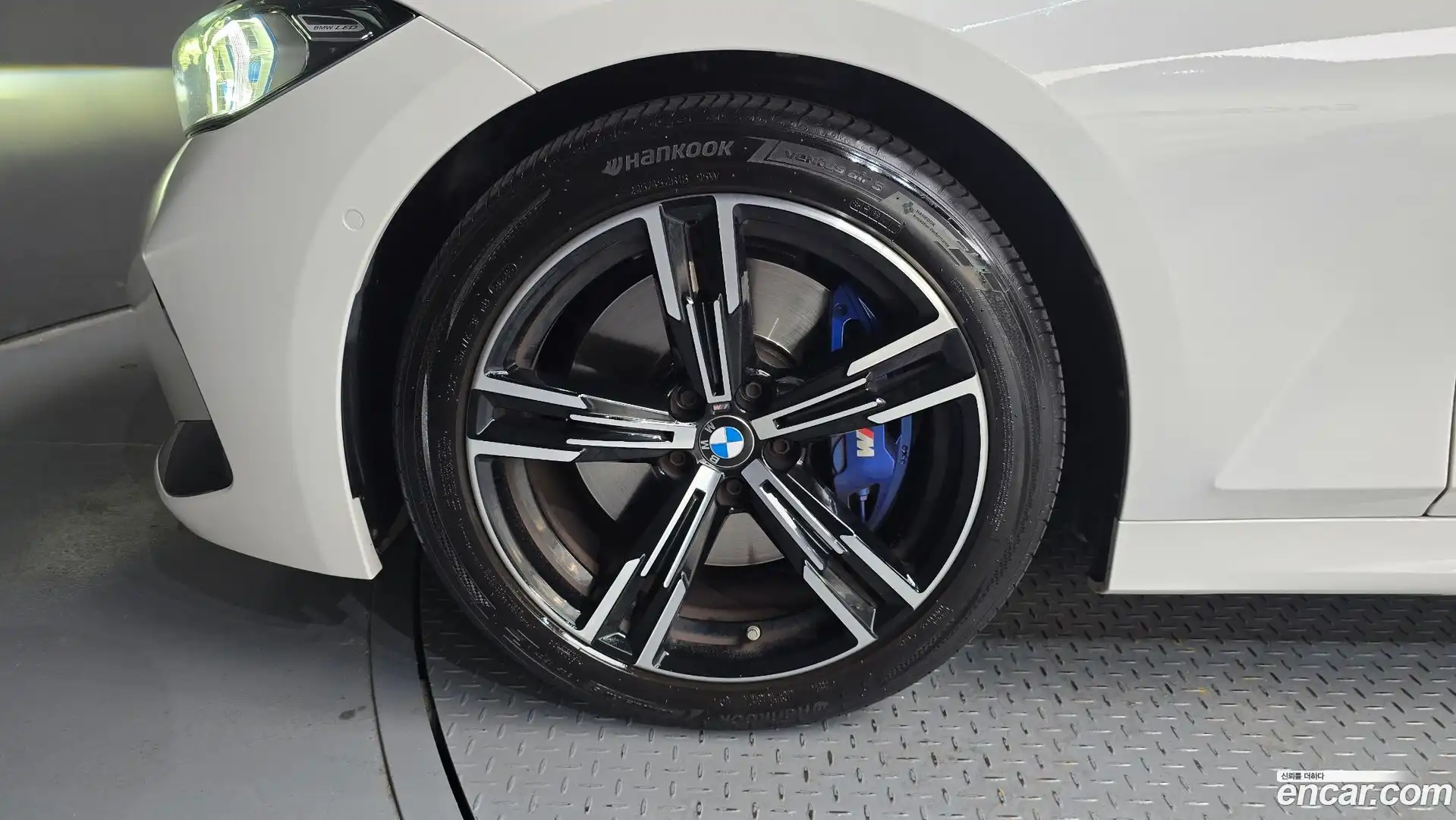3-Series BMW 2023.6-OUTER-005