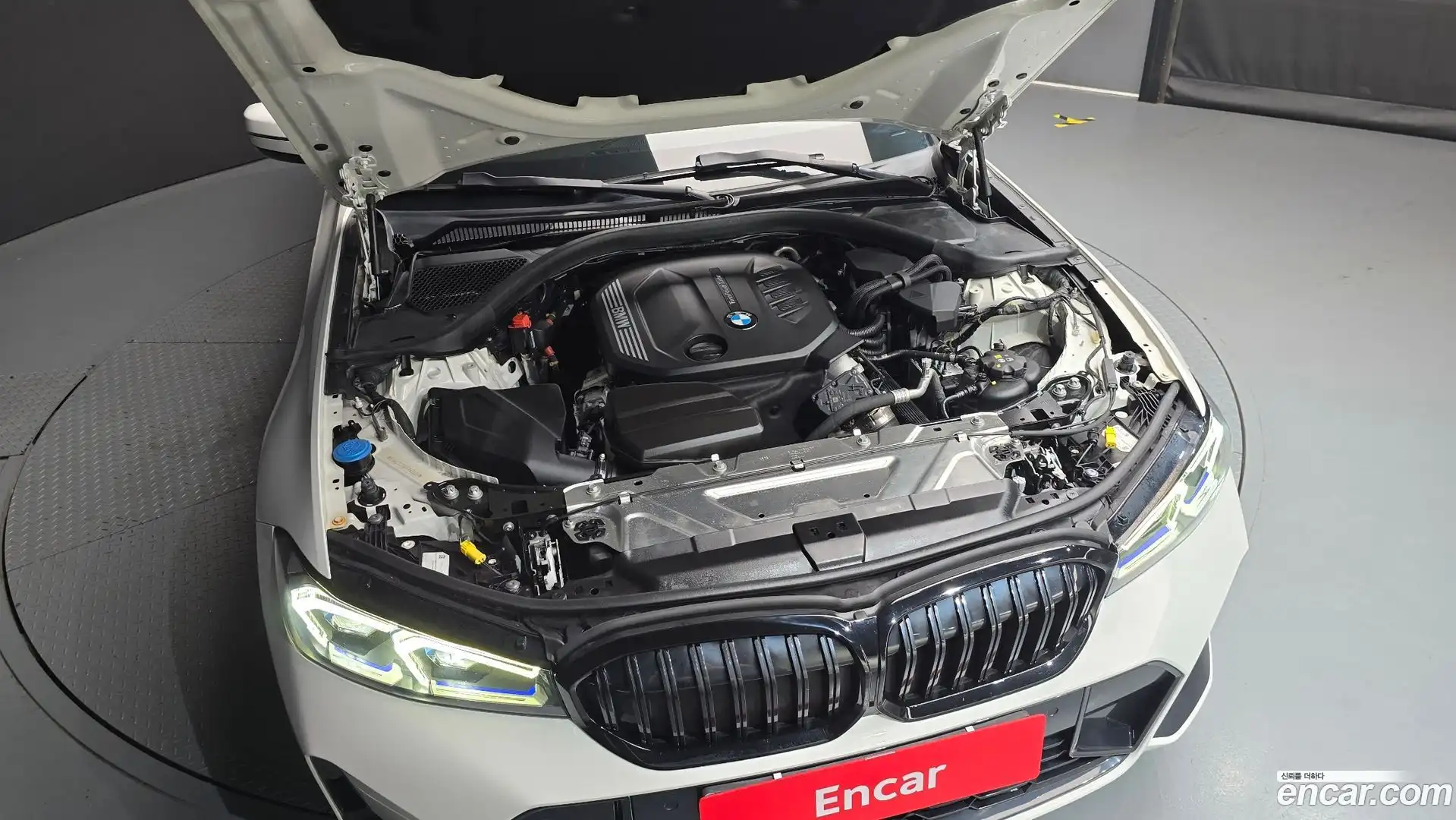 3-Series BMW 2023.6-OUTER-006