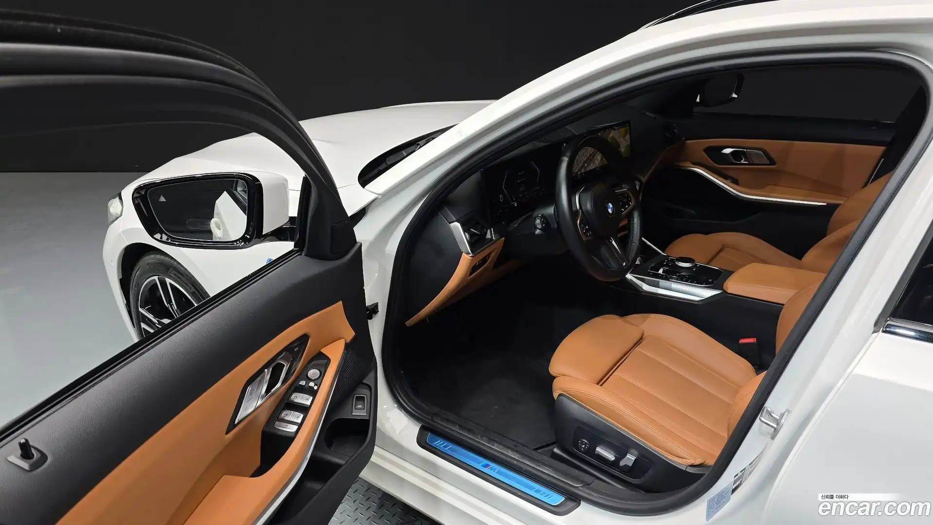 3-Series BMW 2023.6-INNER-010
